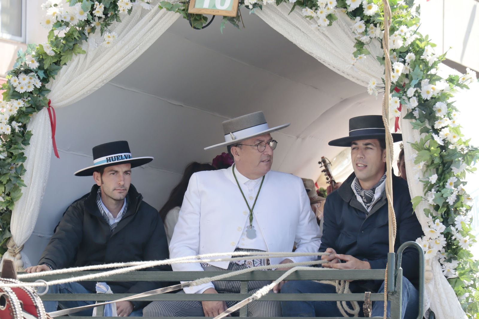 Imágenes de los carros de la Hermandad del Rocío de Huelva