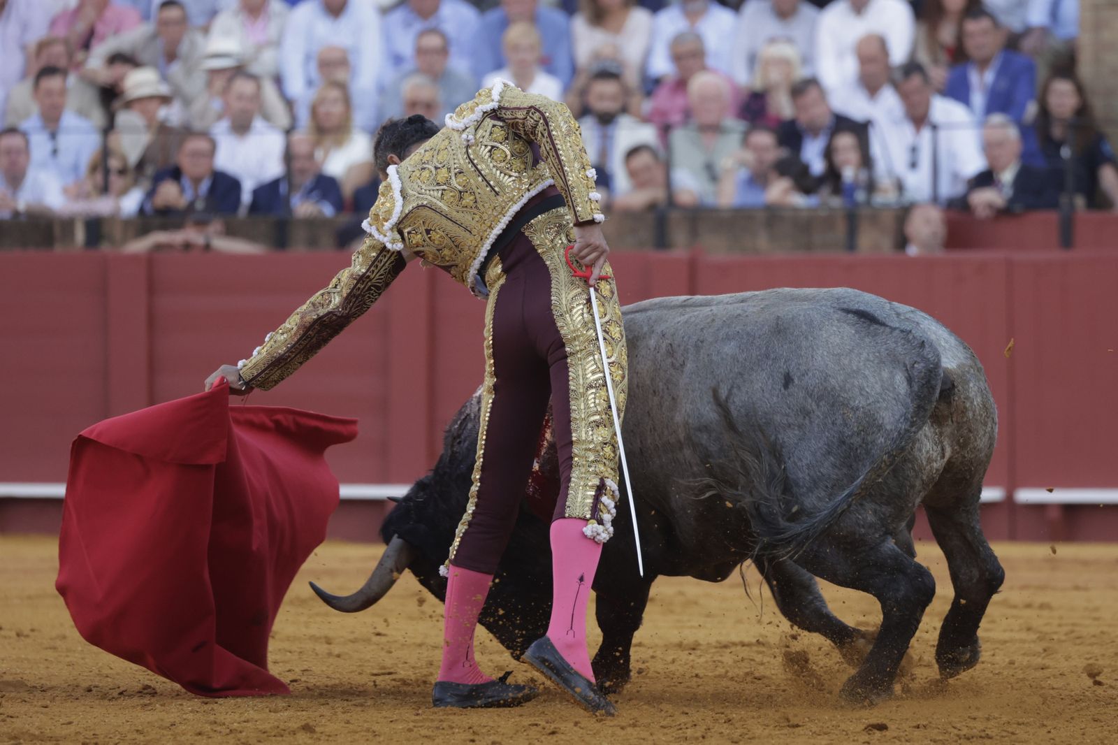 Las imágenes de la corrida de los Victorinos en la Maestranza de Sevilla