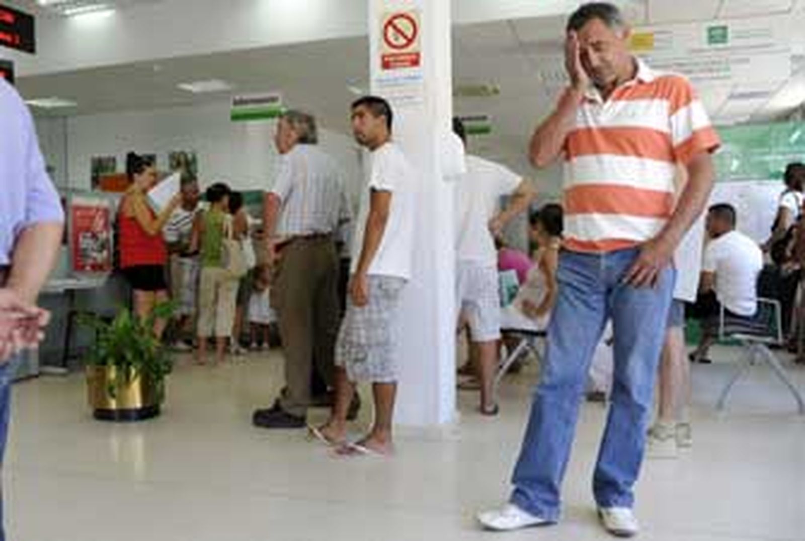 El número de parados sube en 2.941 personas en el mes de septiembre en Granada