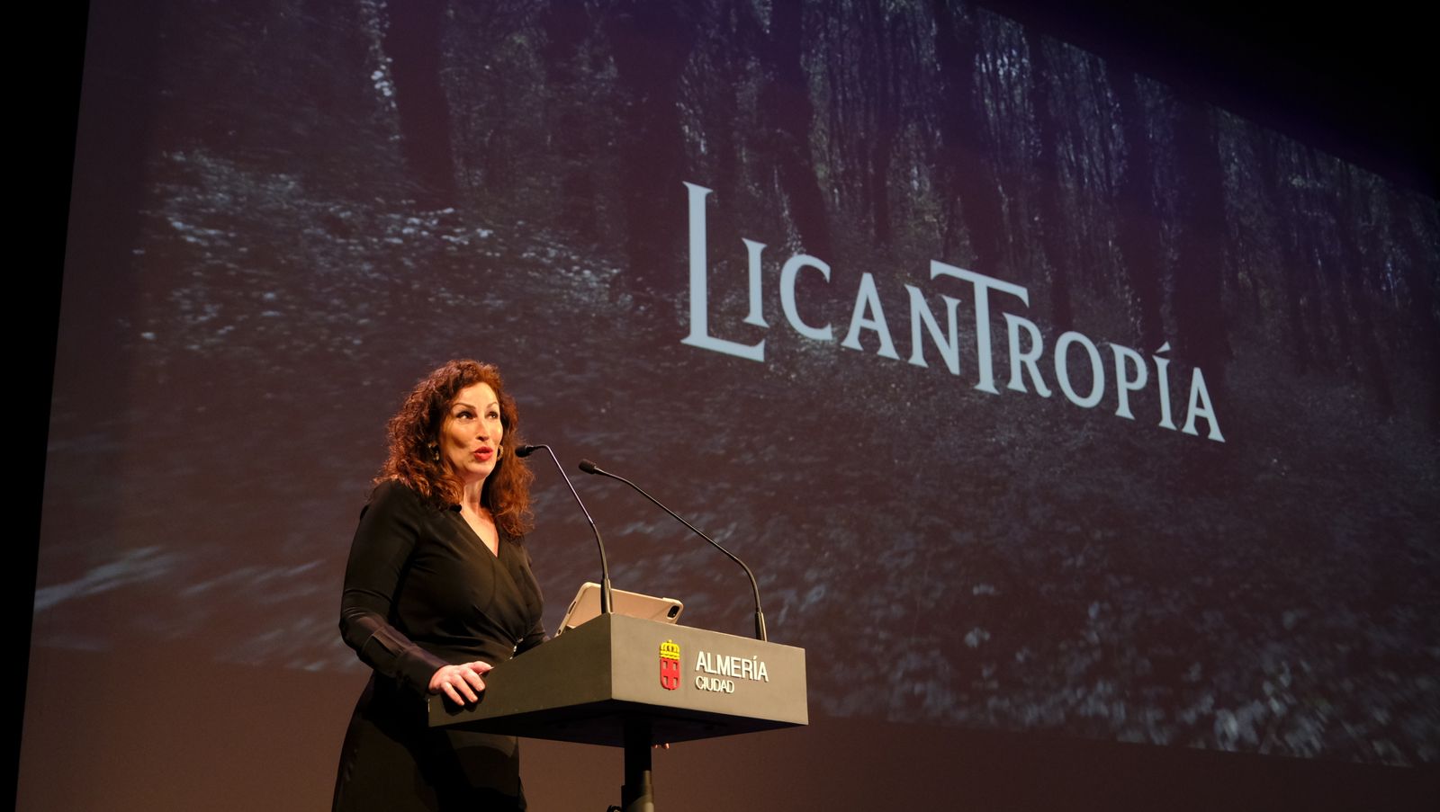 Imágenes del estreno en Almería de la película Licantropía