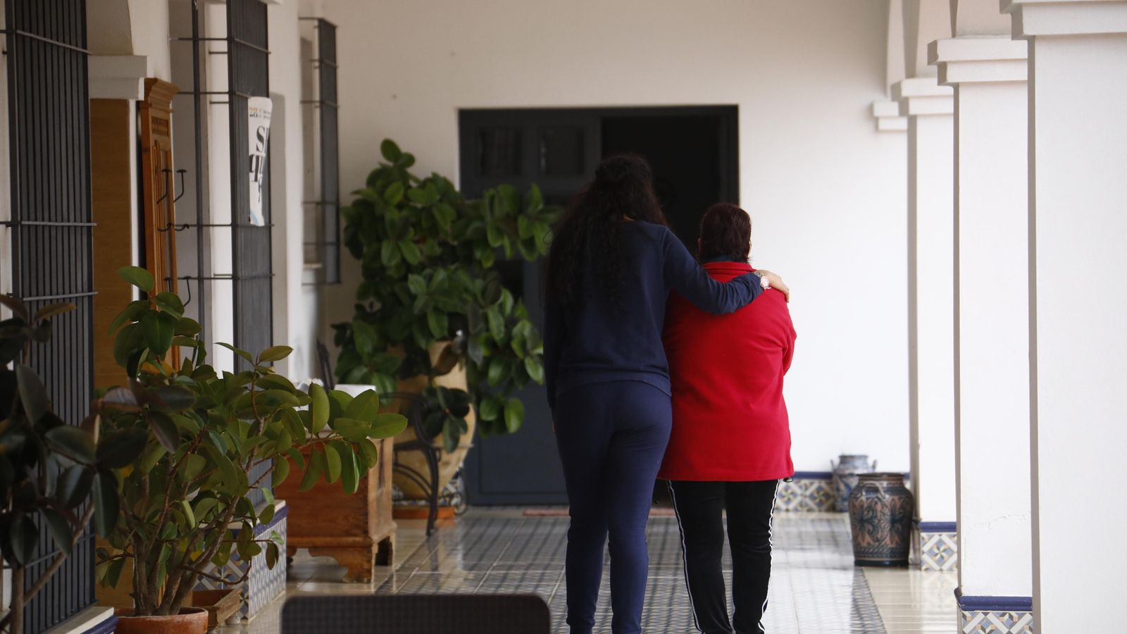Dos mujeres de la Comunidad Terapéutica de La Muela.