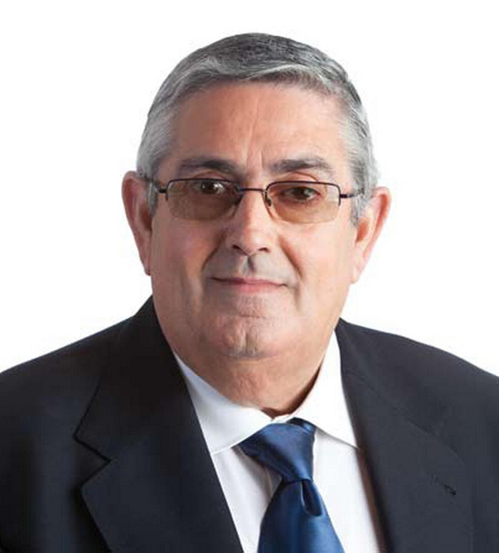 El alcalde de Alcolea del Río, Carlos López (PSOE).