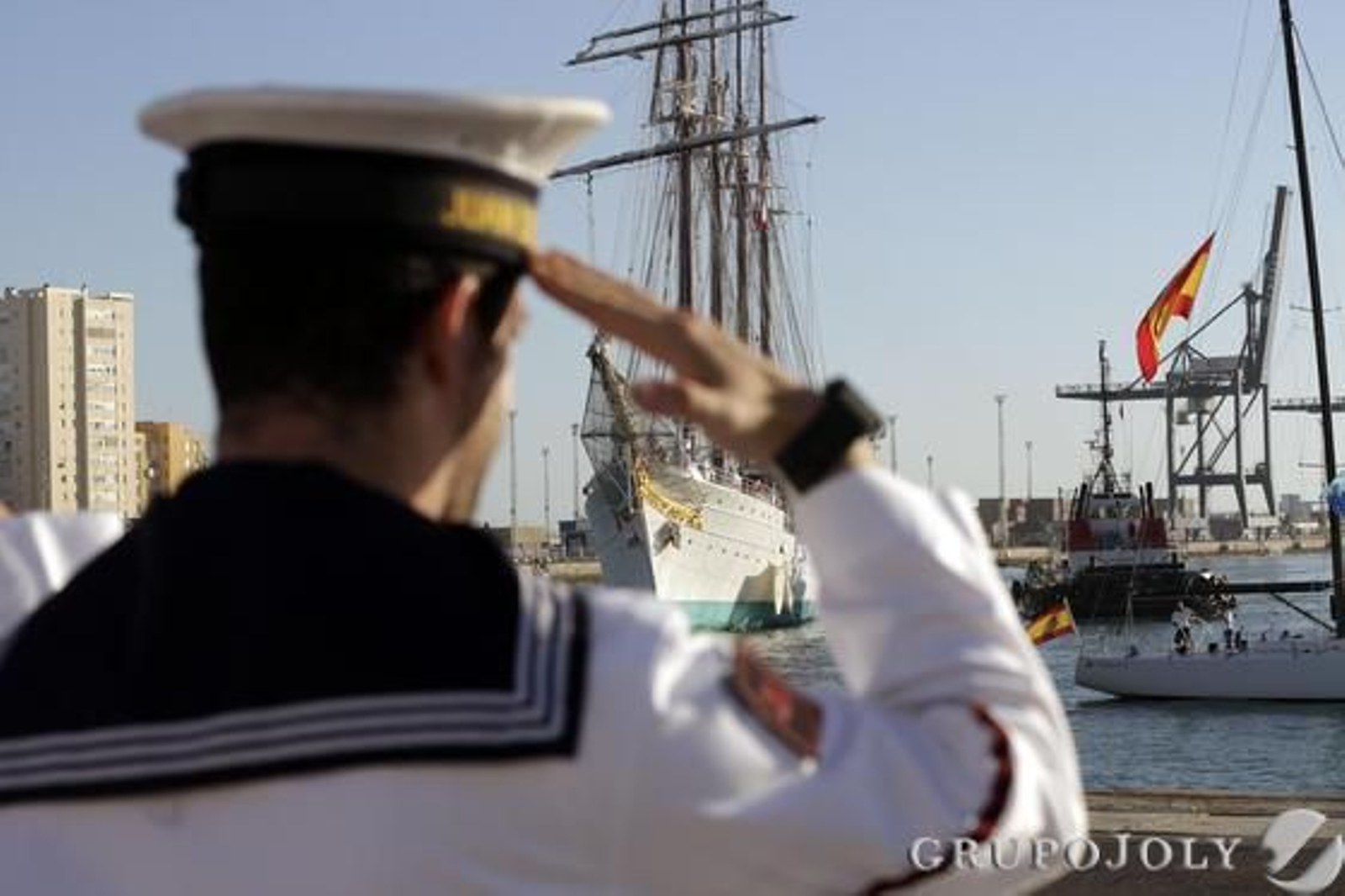 Llegada del "Juan Sebastián de Elcano"

Foto: Lourdes de Vicente