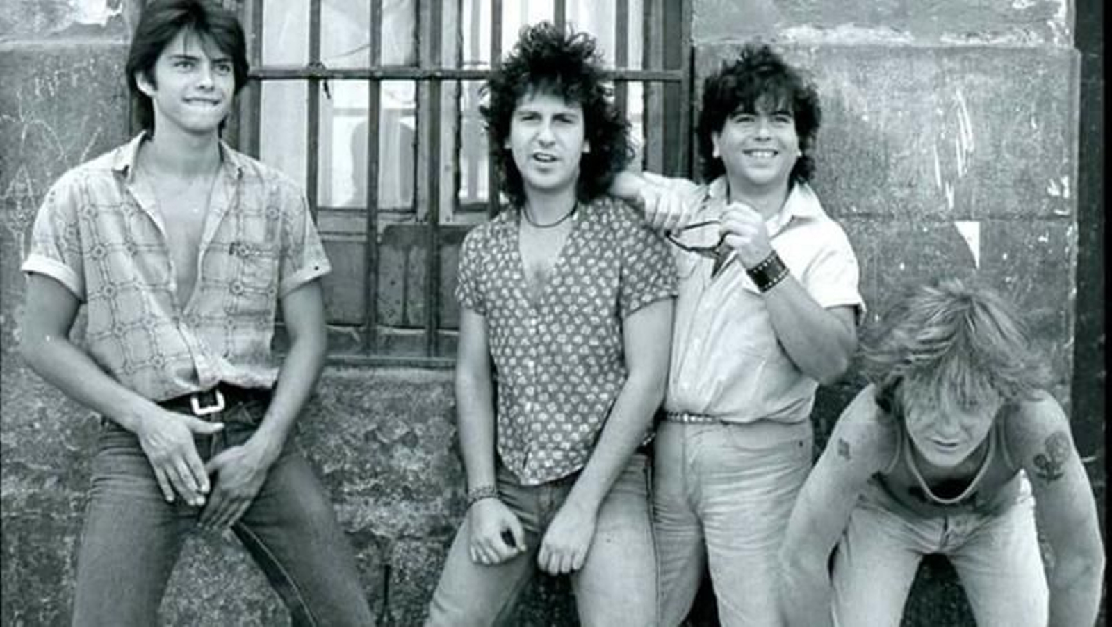 Tiempos felices de Dogo y los Mercenarios, con Juanjo Pizarro en el centro de la foto