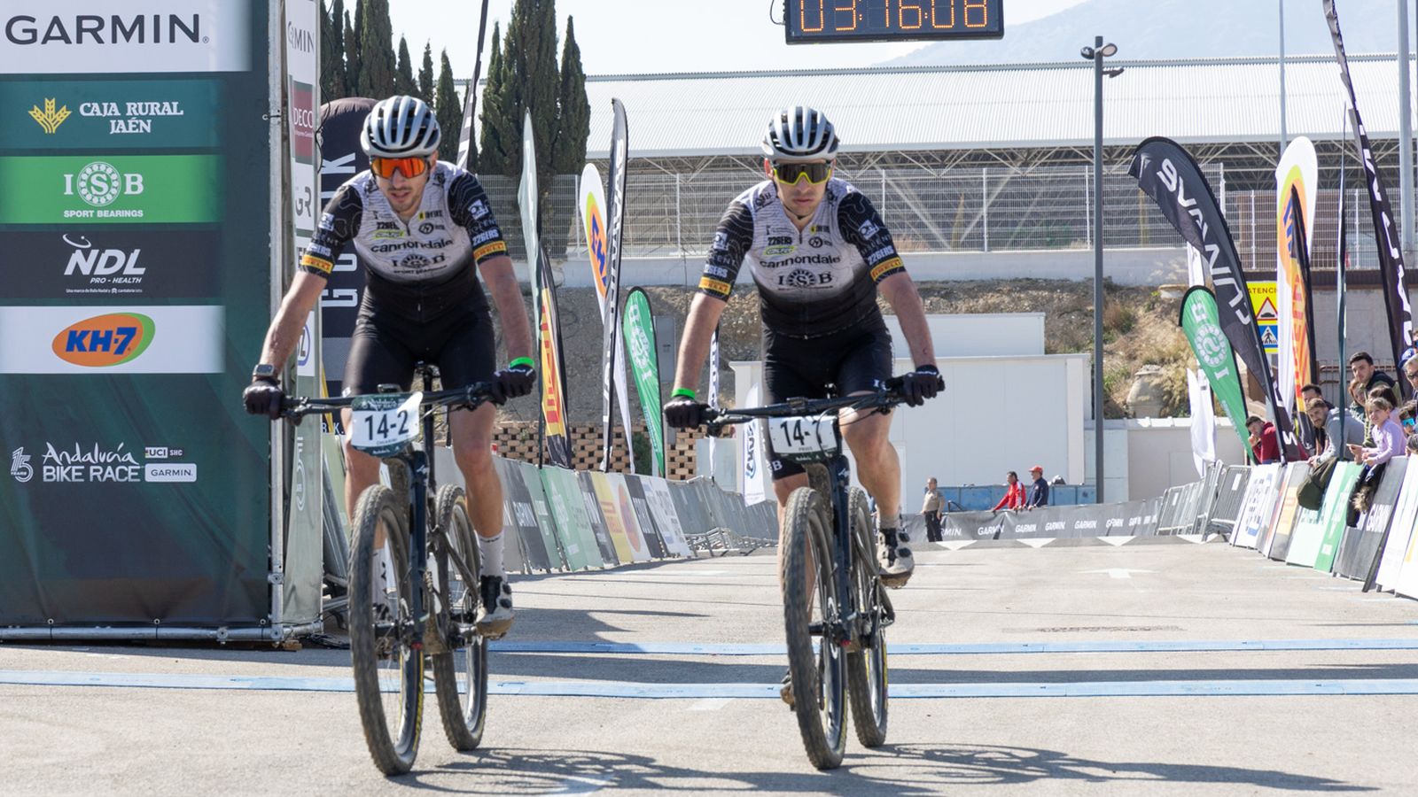 En imágenes: la Andalucía Bike Race llega a Jaén en su tercera etapa