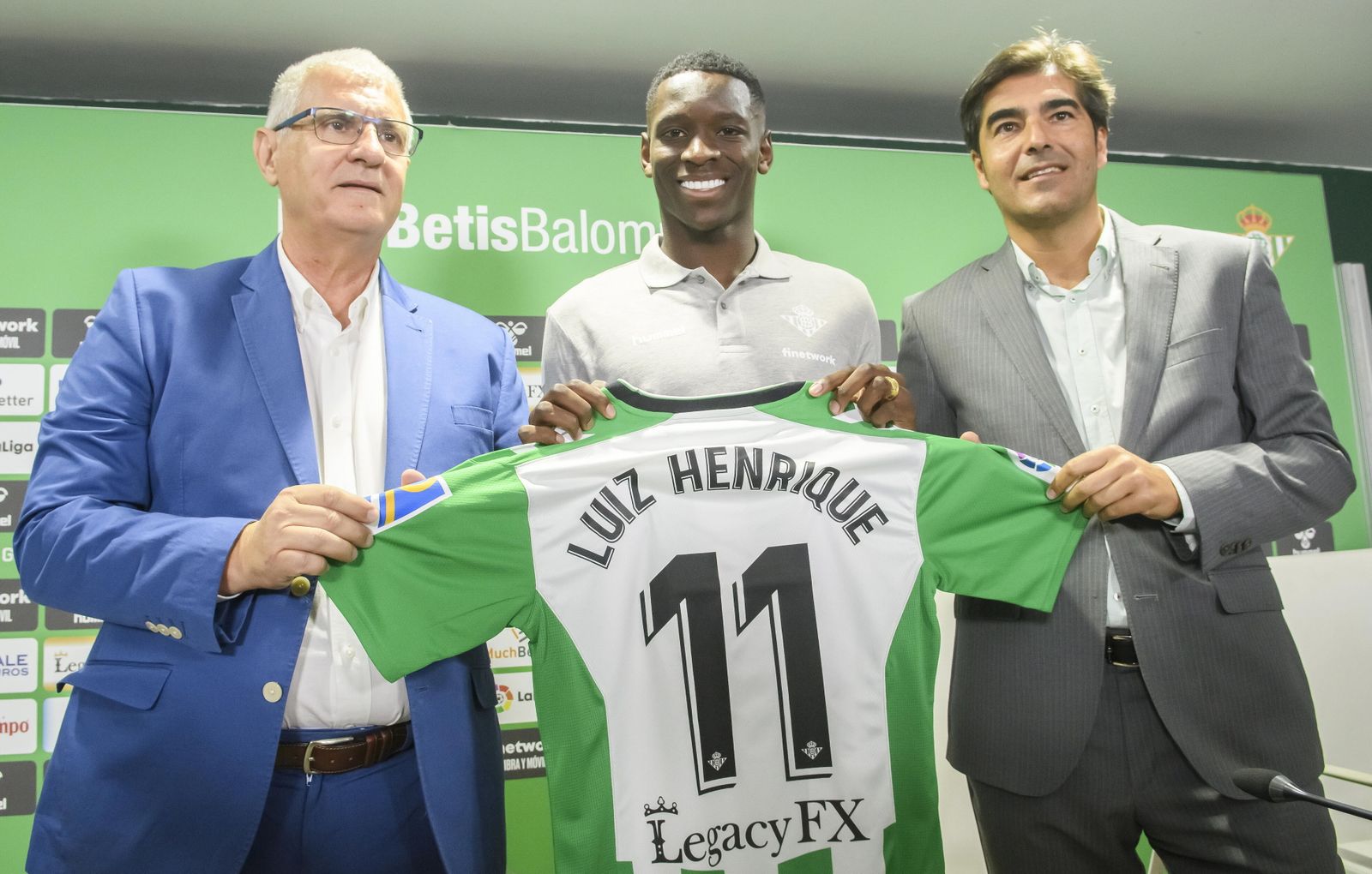 Ángel Haro, en la presentación del brasileño Luiz Henrique.