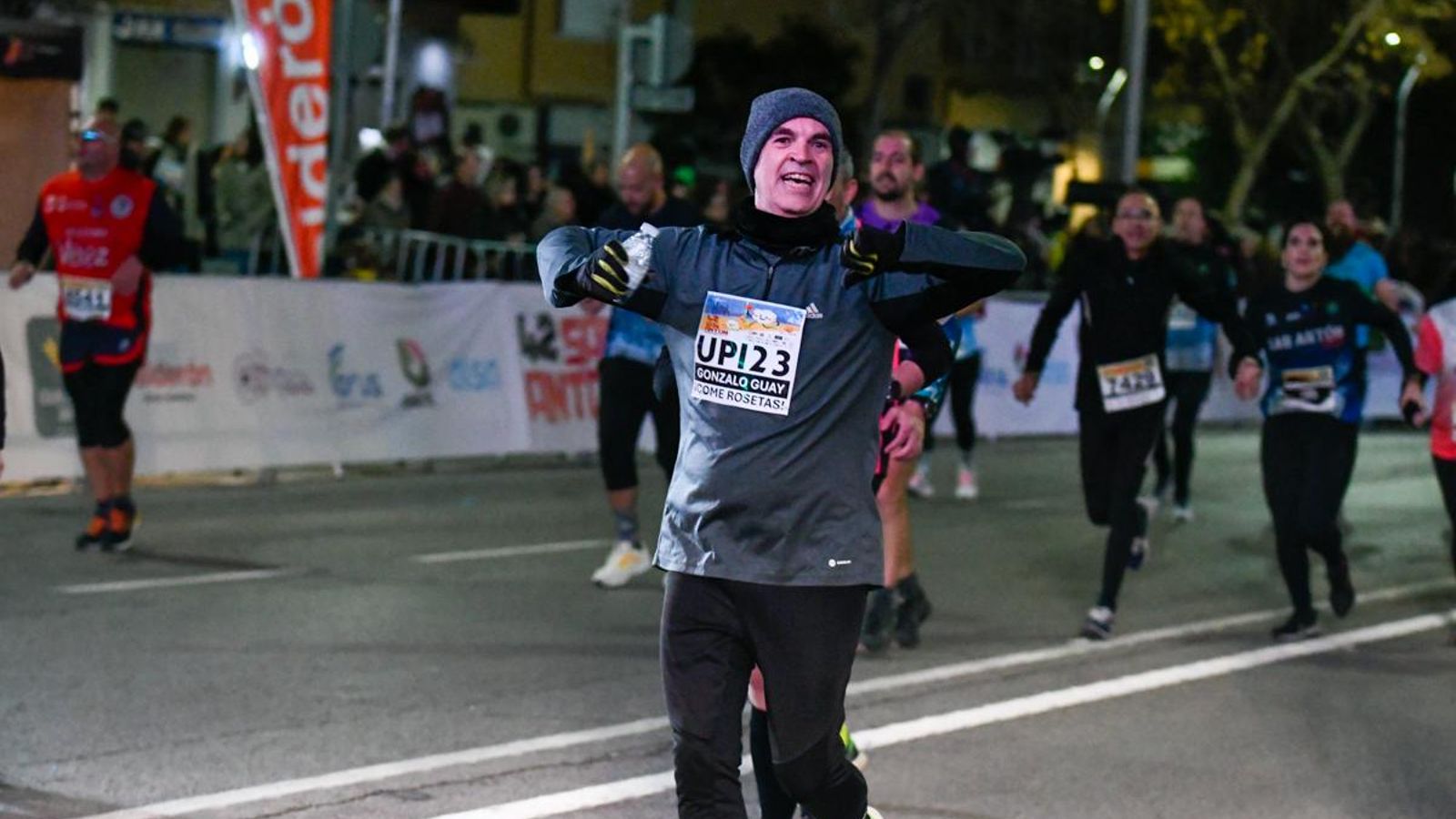 En imágenes: búscate en tu llegada a meta de la Carrera de San Antón 2025 (10)