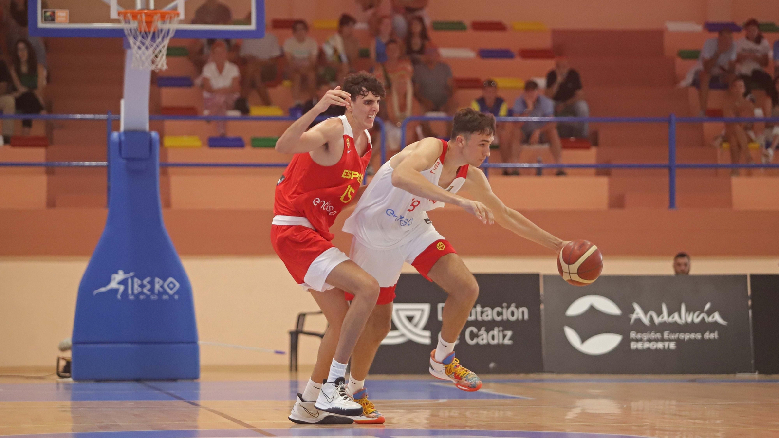 La Línea disfruta con la puesta a punto de las selecciones nacionales sub-20 y sub-22