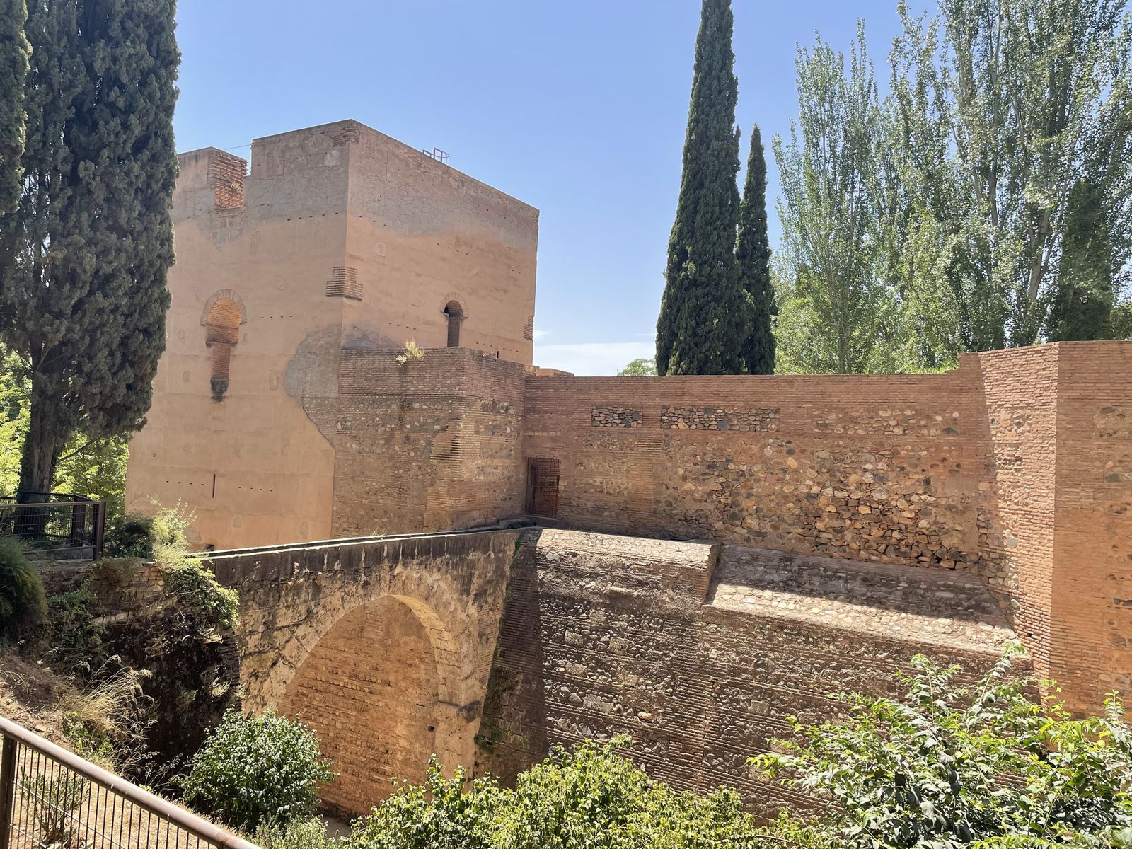 La Alhambra cuenta con varias zonas de extrema belleza