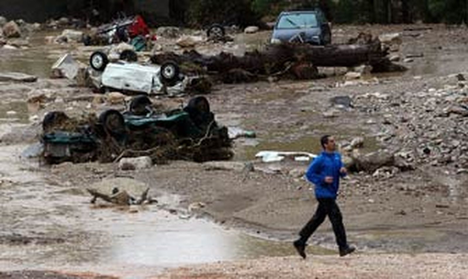 Sigue la búsqueda de los tres desaparecidos por el temporal de lluvias