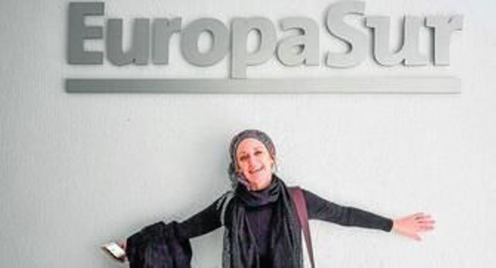 Liona Hotta, posando en la entrada de este diario, fotografiada por su pareja, Tomoyuki Hotta.