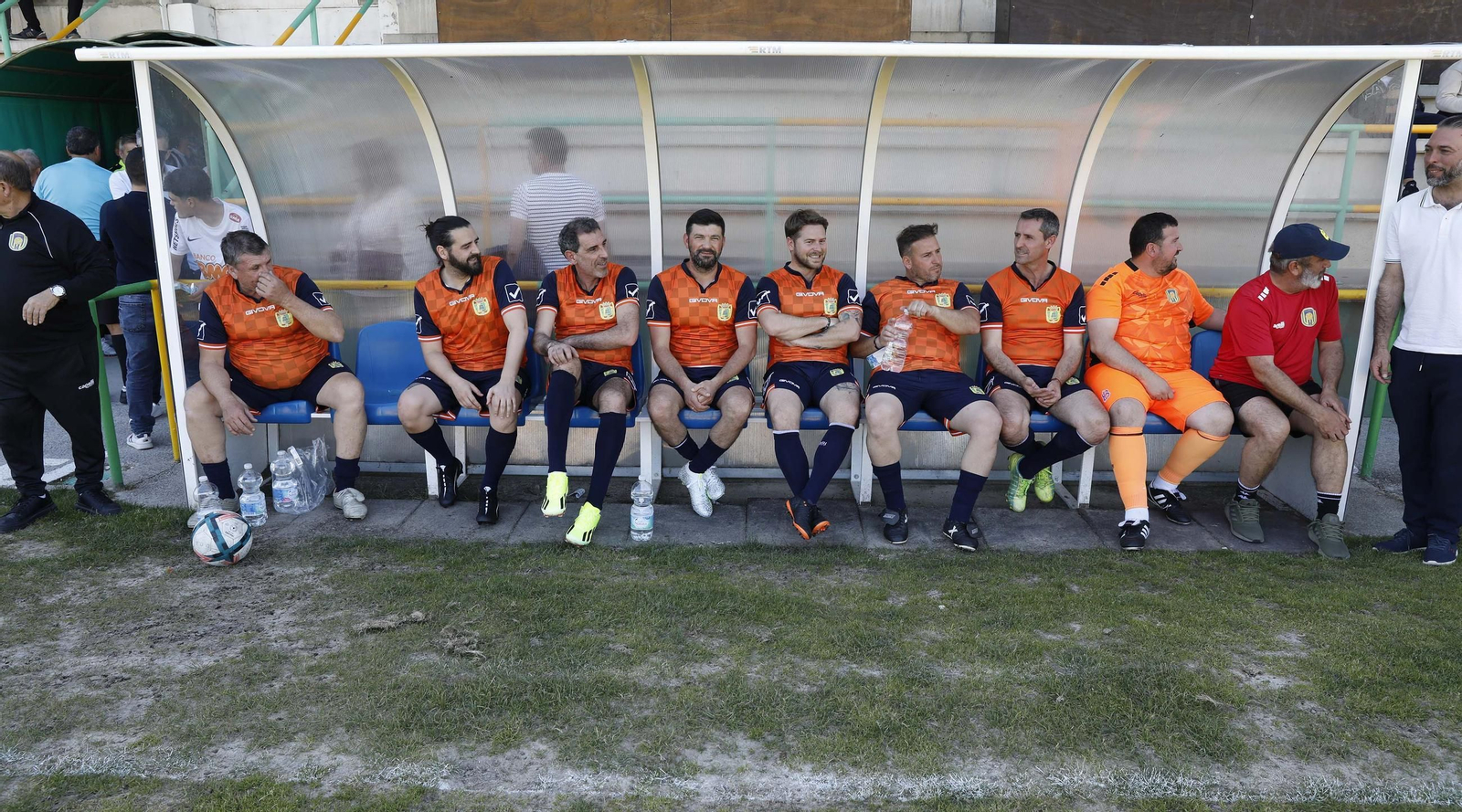 Las fotos de la presentación de la Asociación de exfutbolistas de Los Barrios