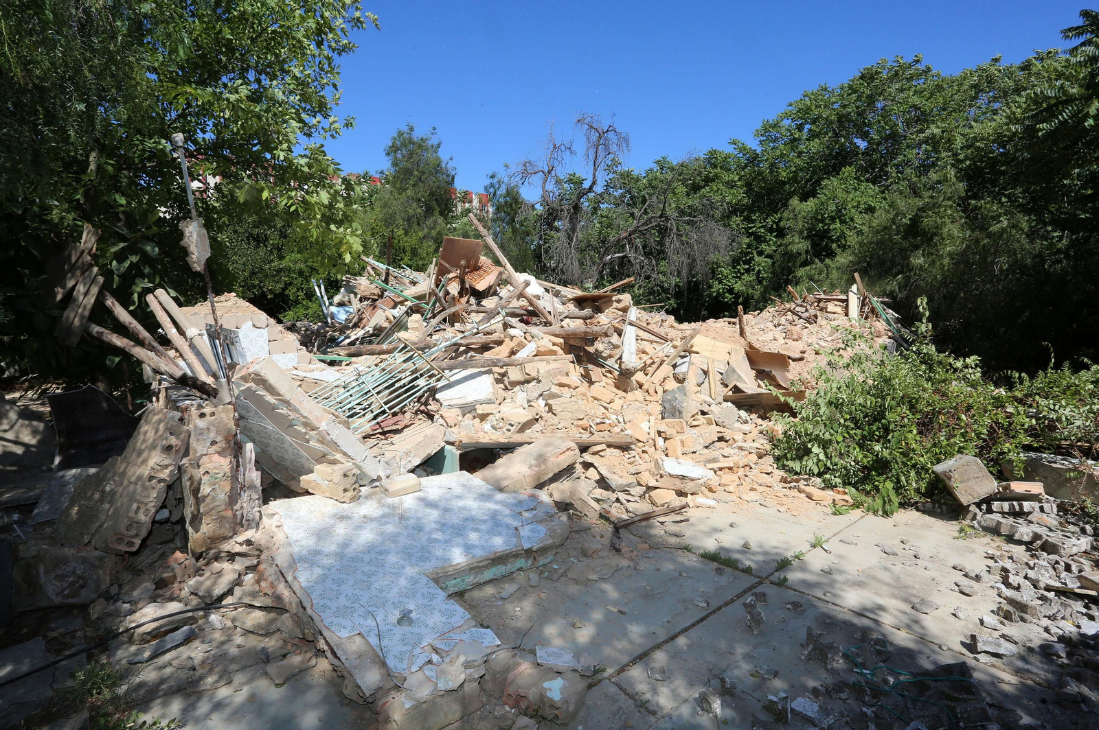 Restos de la Casa Duclós tras su demolición en el verano de 2017. Restos de la Casa Duclós tras su demolición en el verano de 2017.