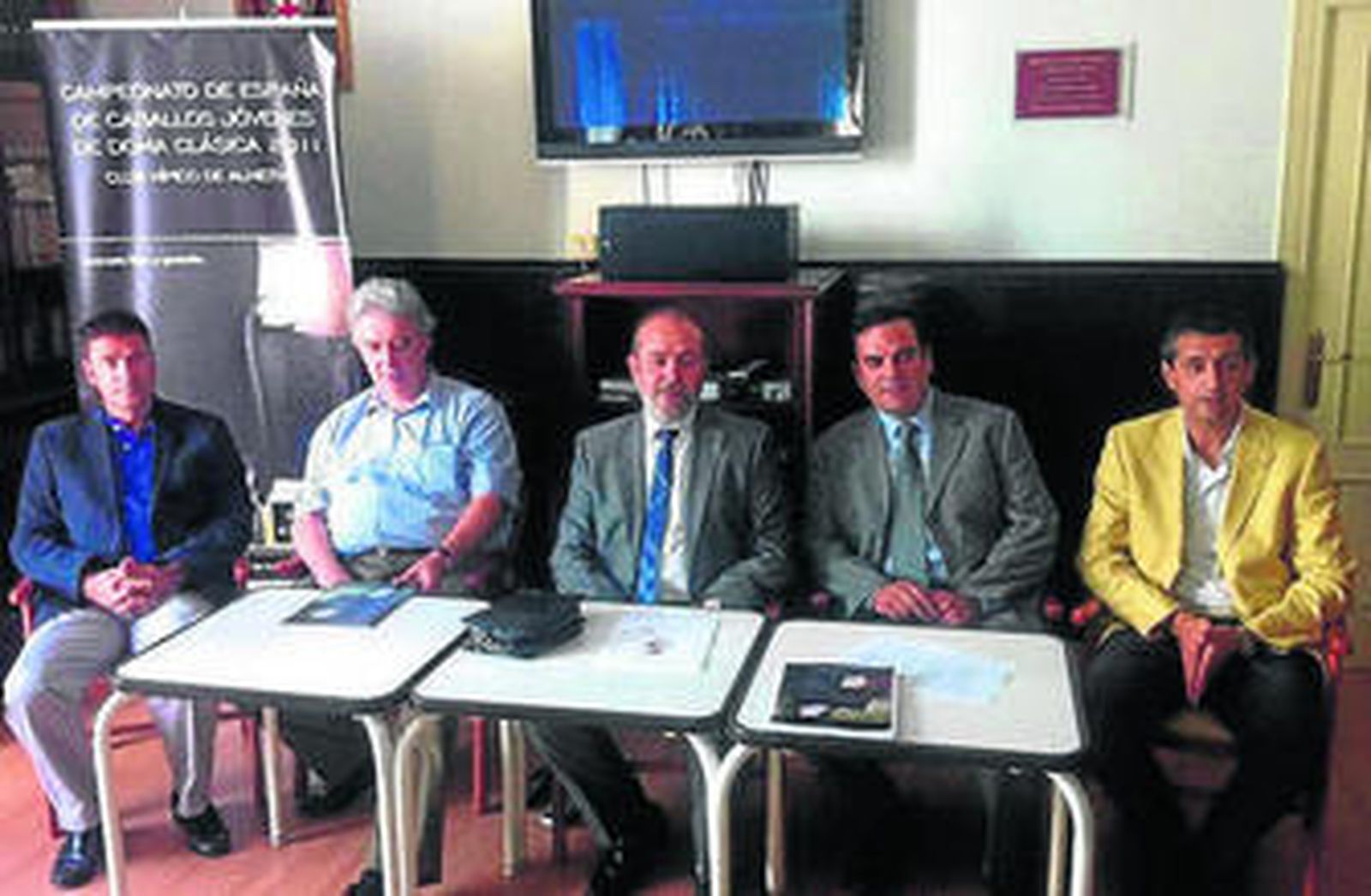 Los directivos del Club Hípico de Almería, en la presentación.