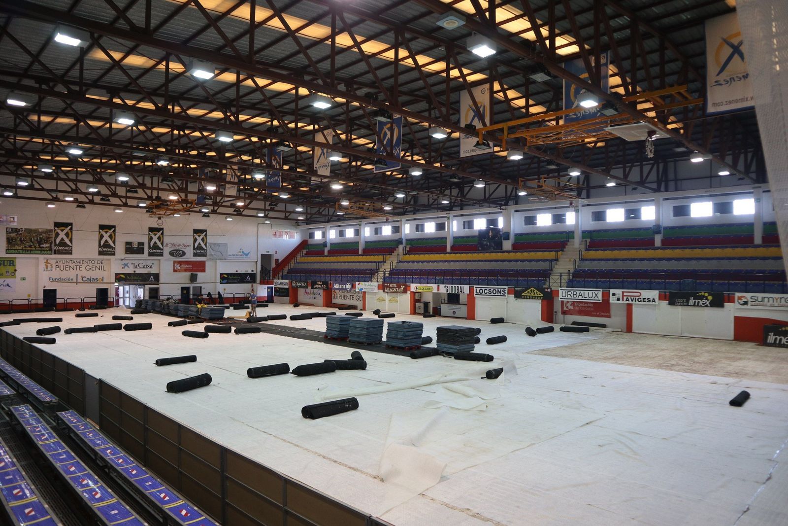 Pabellón Alcalde Miguel Salas de Puente Genil.