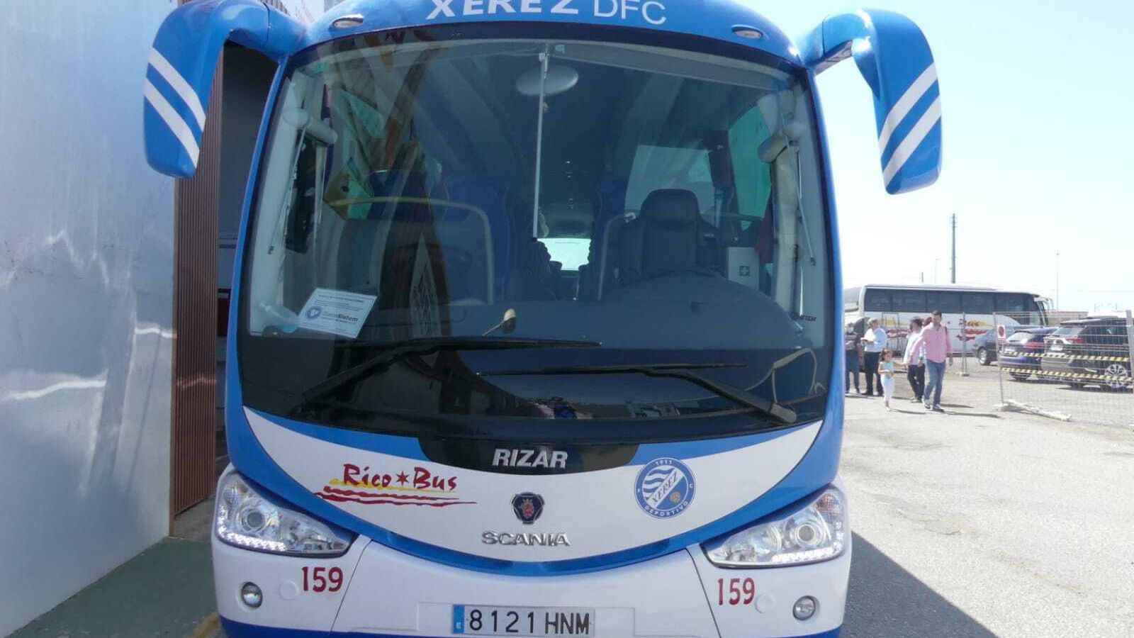 Frontal del nuevo autocar xerecista.