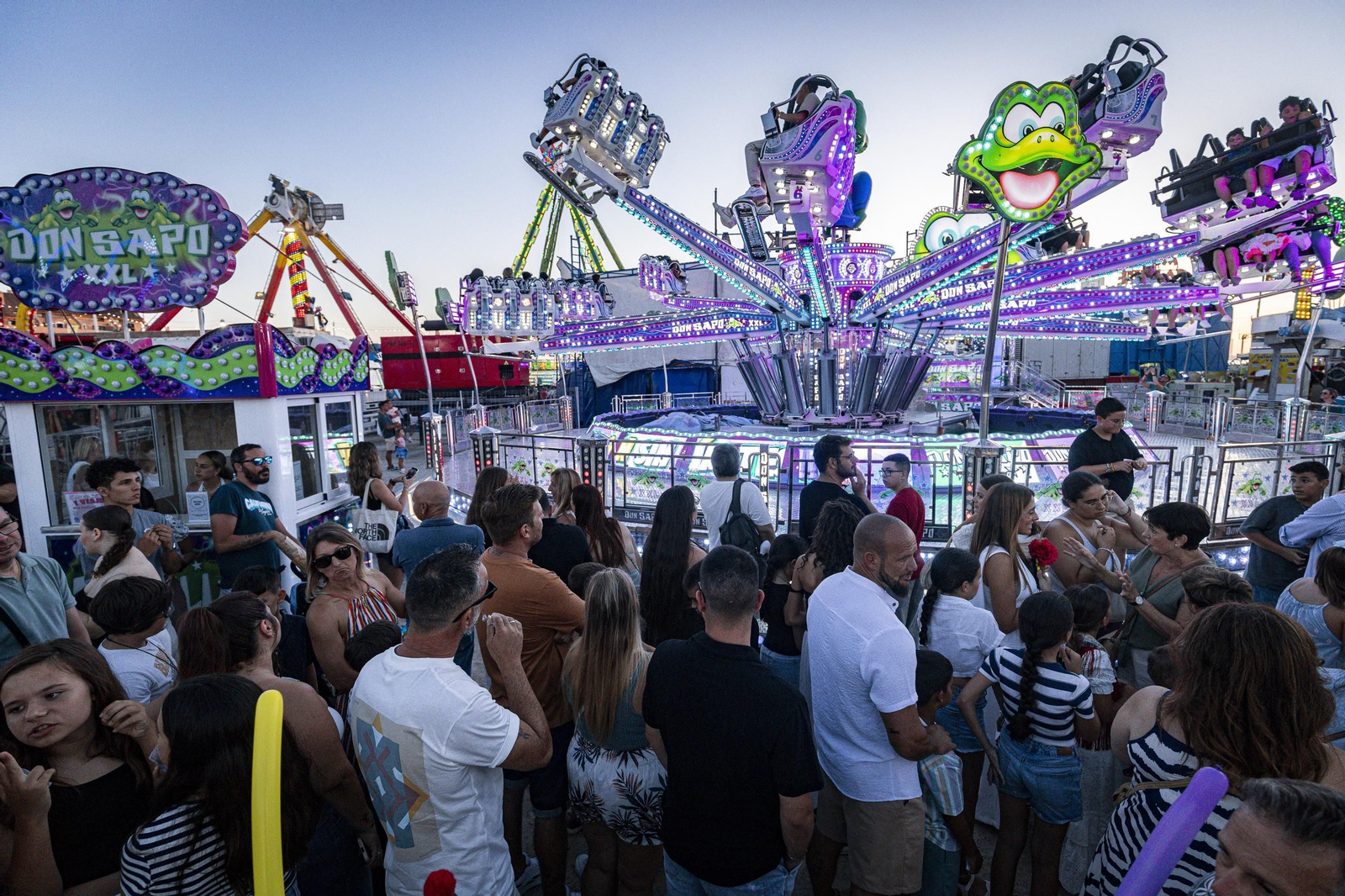 Búscate en las imágenes del jueves de la Feria del Carmen y de la Sal 2025 en San Fernando