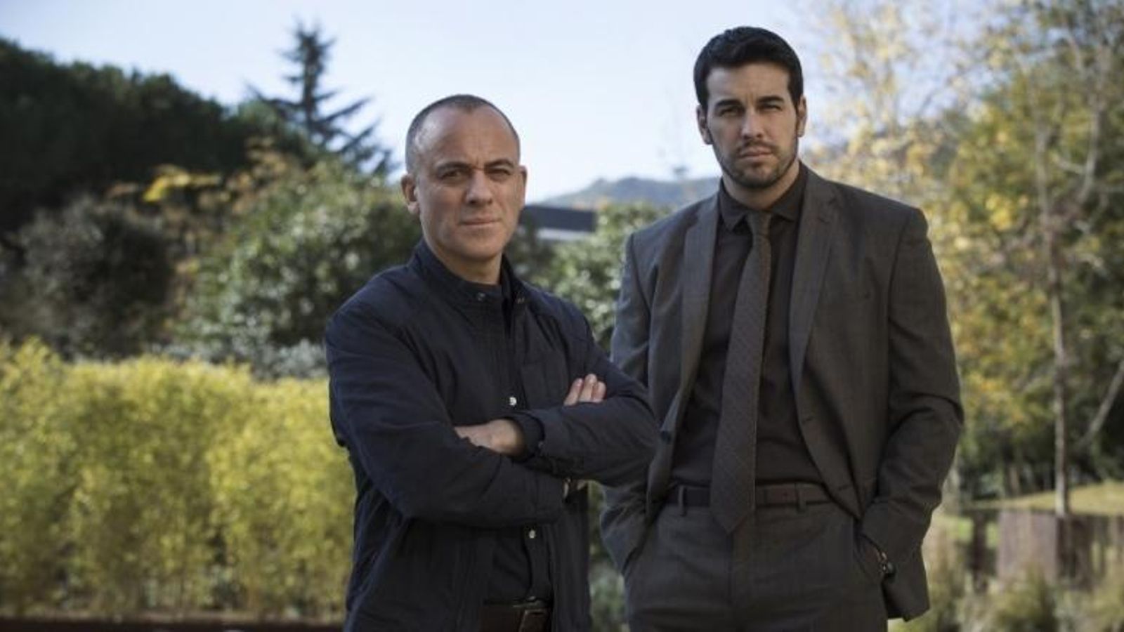Javier Gutiérrez y Mario Casas, en 'Hogar'.