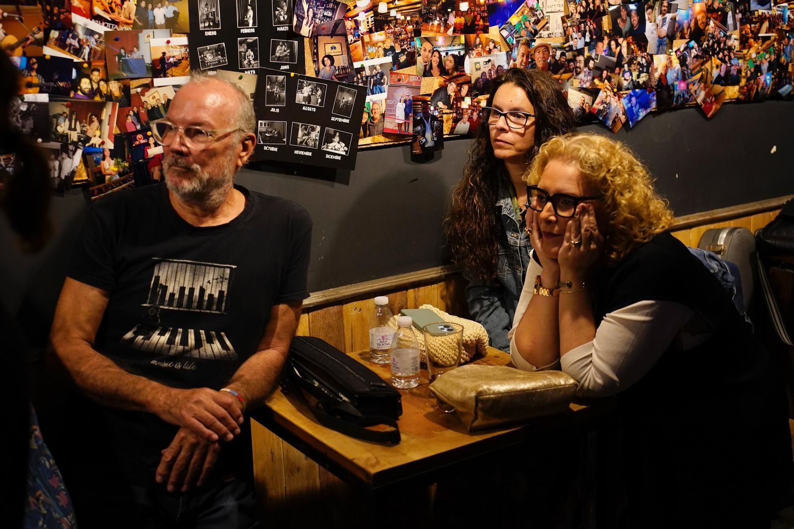 Las fotos del concierto acústico por el 25 aniversario de Café Teatro