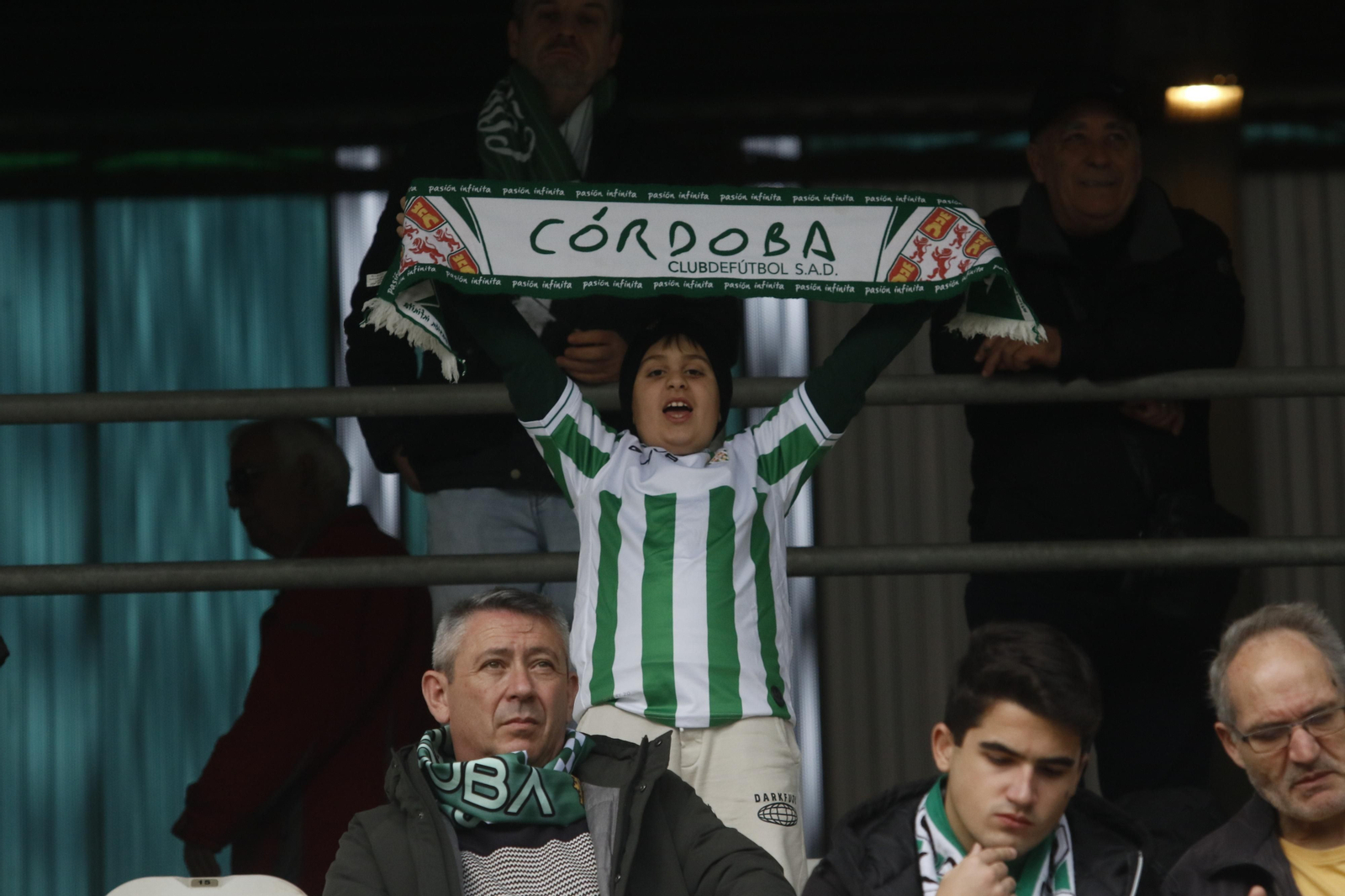 Las mejores fotos del ambiente en El Arcángel para el Córdoba CF - Intercity