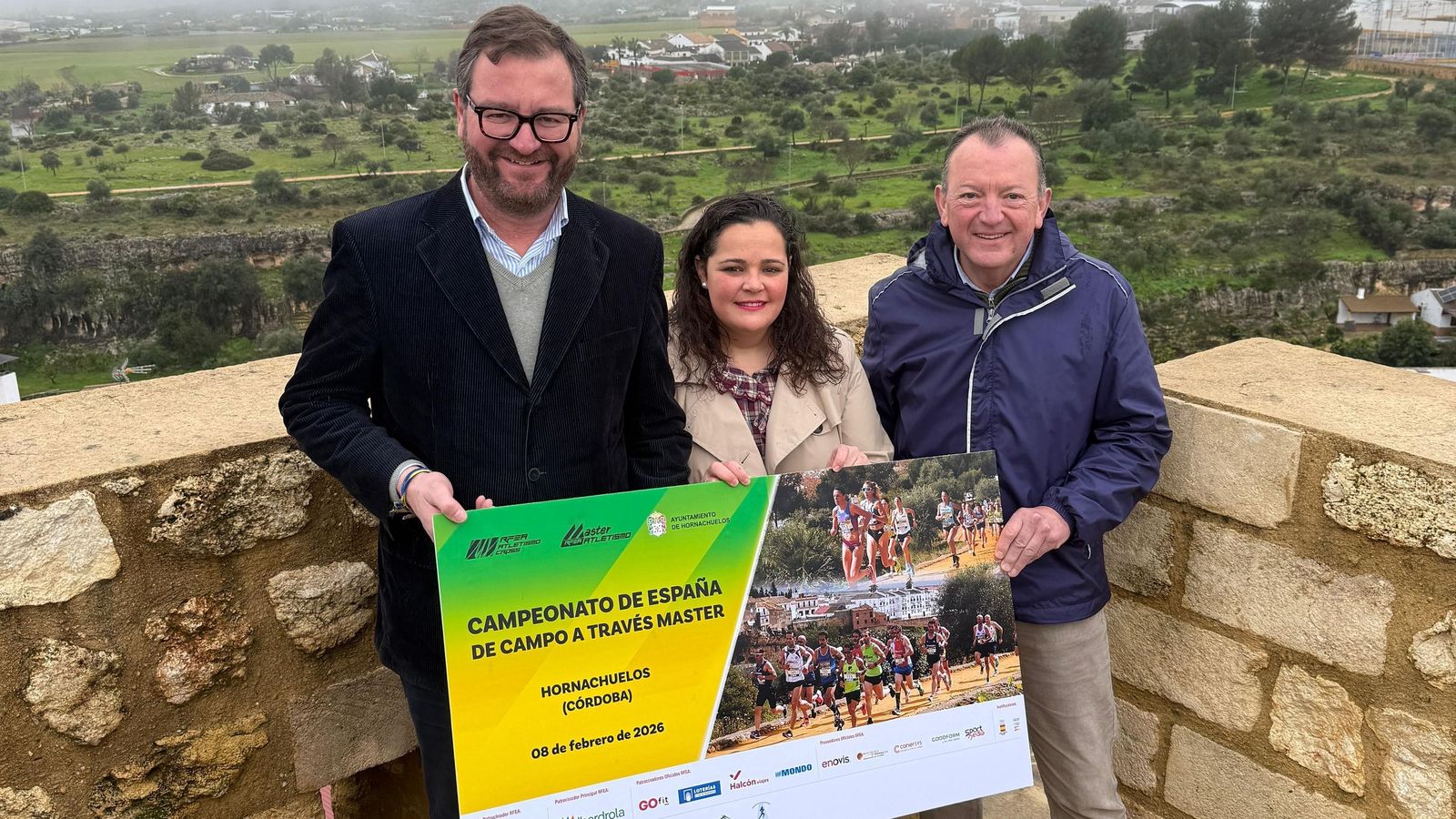 Las autoridades y organizadores, durante la presentación del evento.