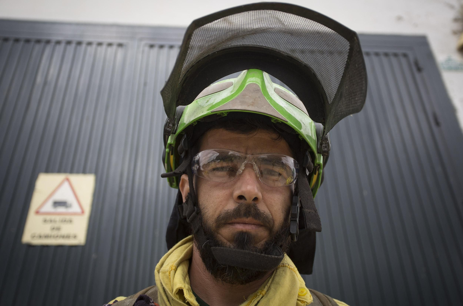 Ejercicio contra incendios en la base Brica de Madroñalejo, en Aznalcóllar