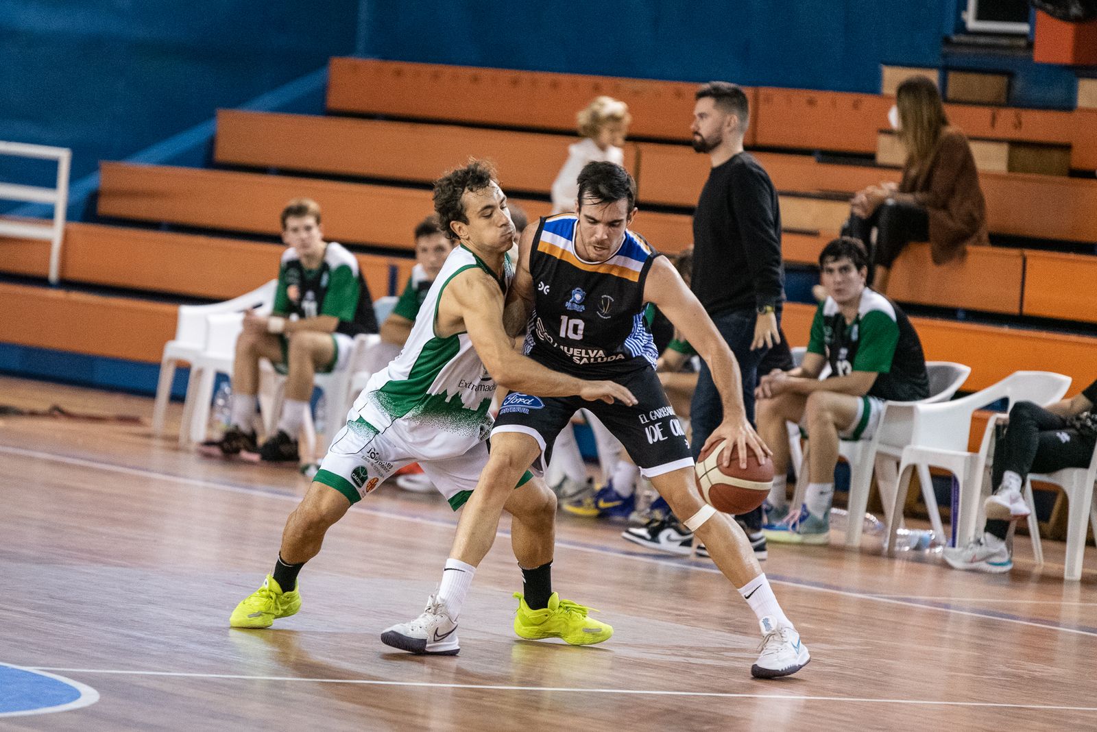 Baloncesto: Imágenes del Huelva Comercio - Extremadura