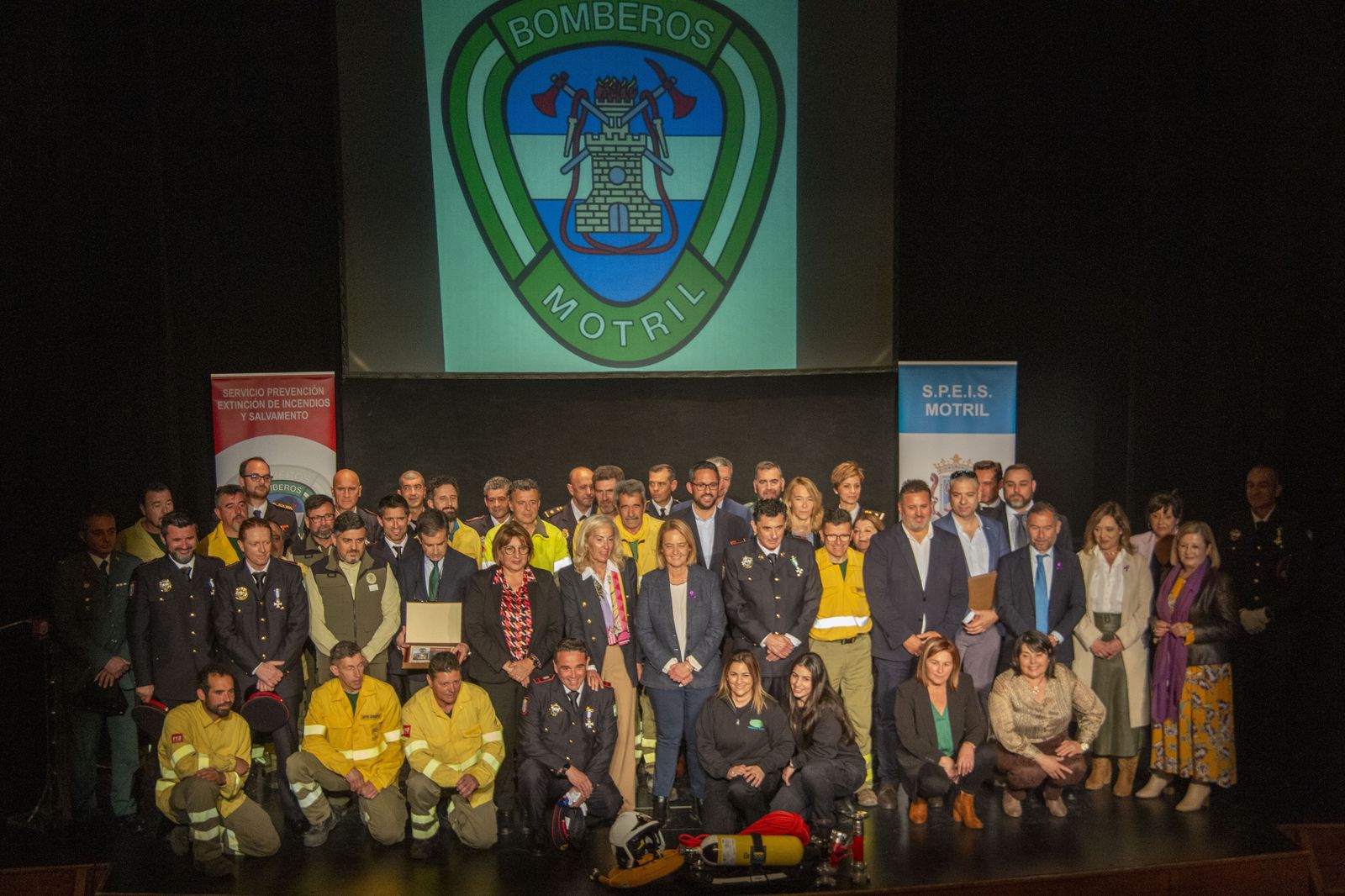 Así ha sido la entrega de condecoraciones y reconocimientos de los Bomberos de Motril