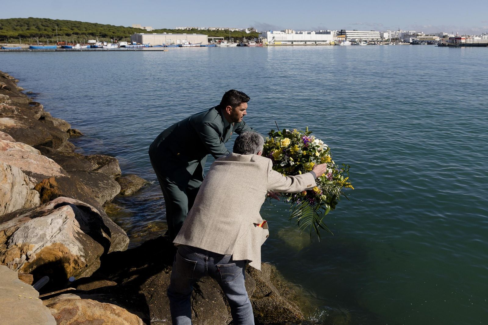 Todas las imágenes del homenaje homenaje a los dos guardias civiles que murieron arrollados por una narcolancha