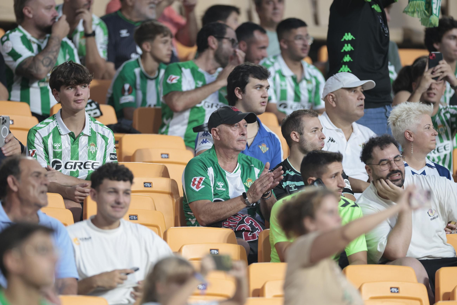 Búscate en las fotos del Betis - Real Sociedad