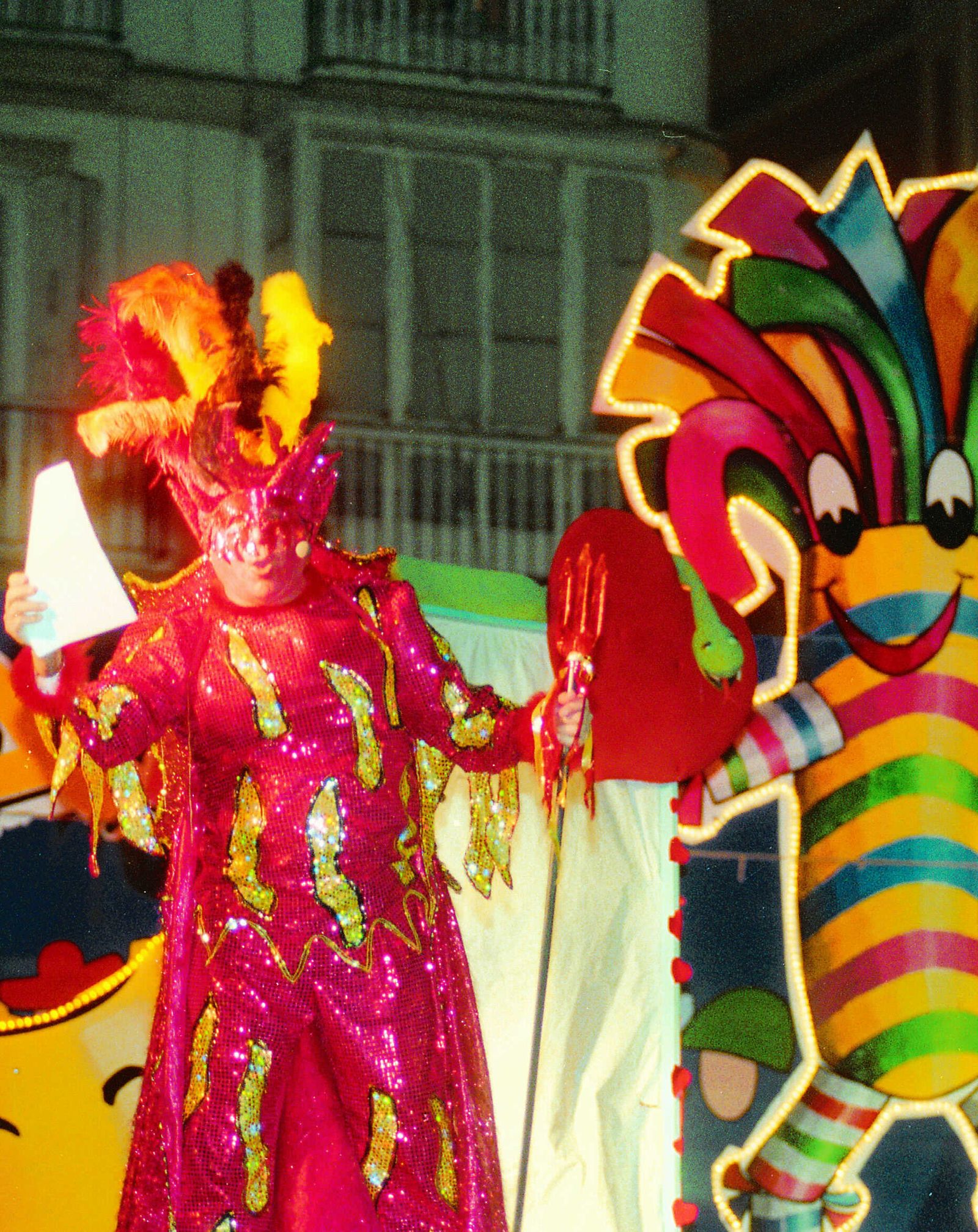 Las imágenes de la quema del Gran Momo de los últimos años