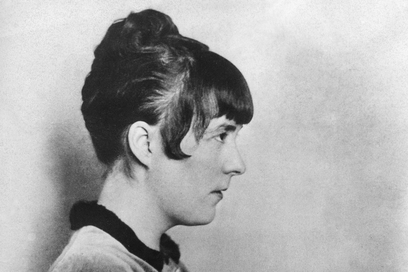 Katherine Mansfield (1888-1923). Katherine Mansfield (1888-1923).