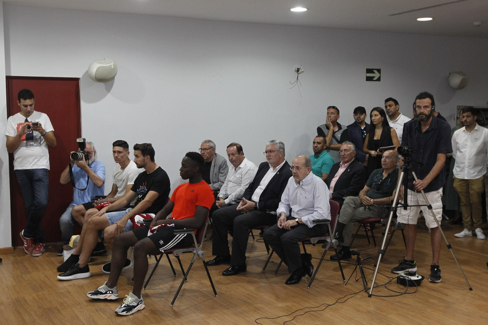 Fotogalería rueda de prensa dueño U.D. Almería, Turki Al-Sheik