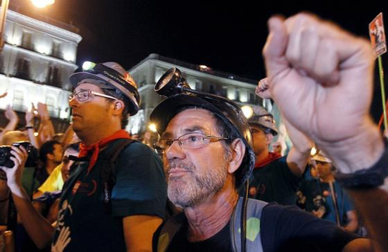 Los mineros llegan a Madrid tras una larga marcha protesta, de más de 400 kilómetros, por el cierre de la minería.

Foto: EFE