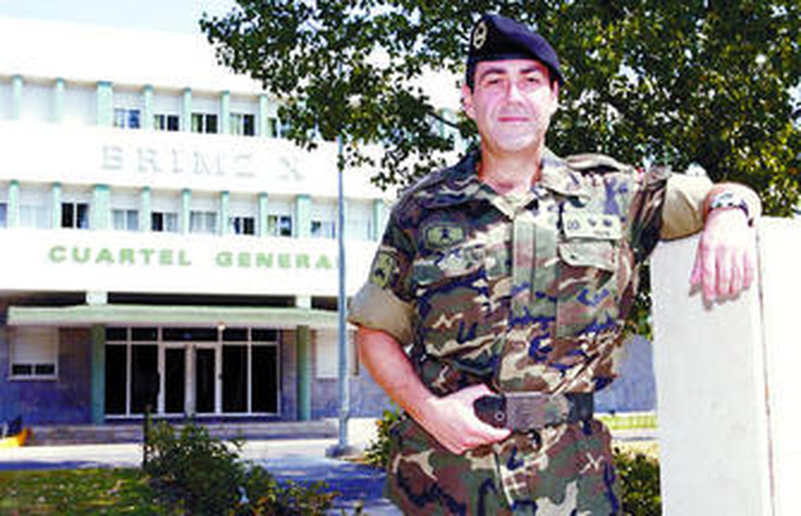 El teniente coronel Rivas, en la base de Cerro Muriano.