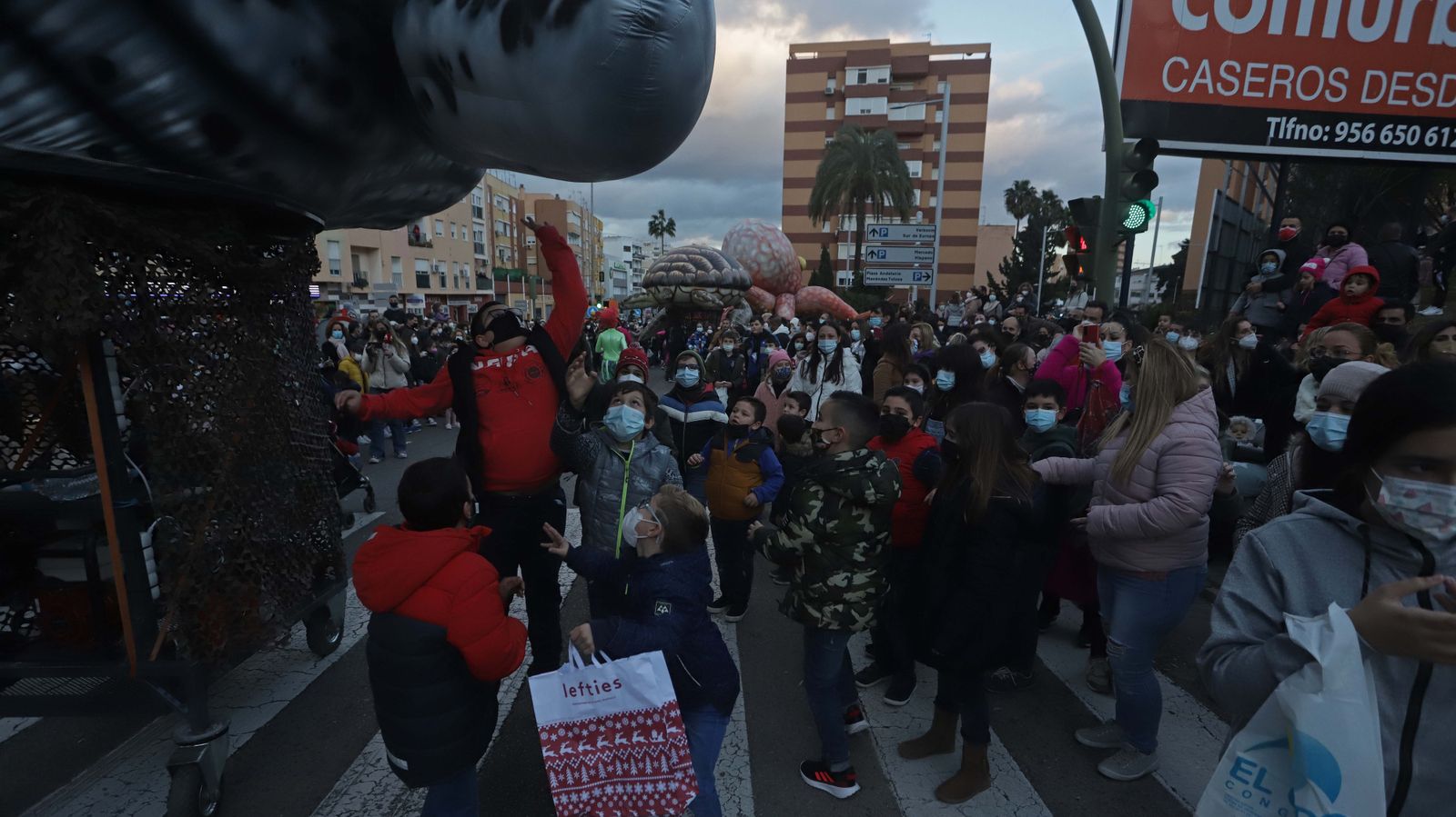 Fotos de la cabalgata de los Reyes Magos en Algeciras