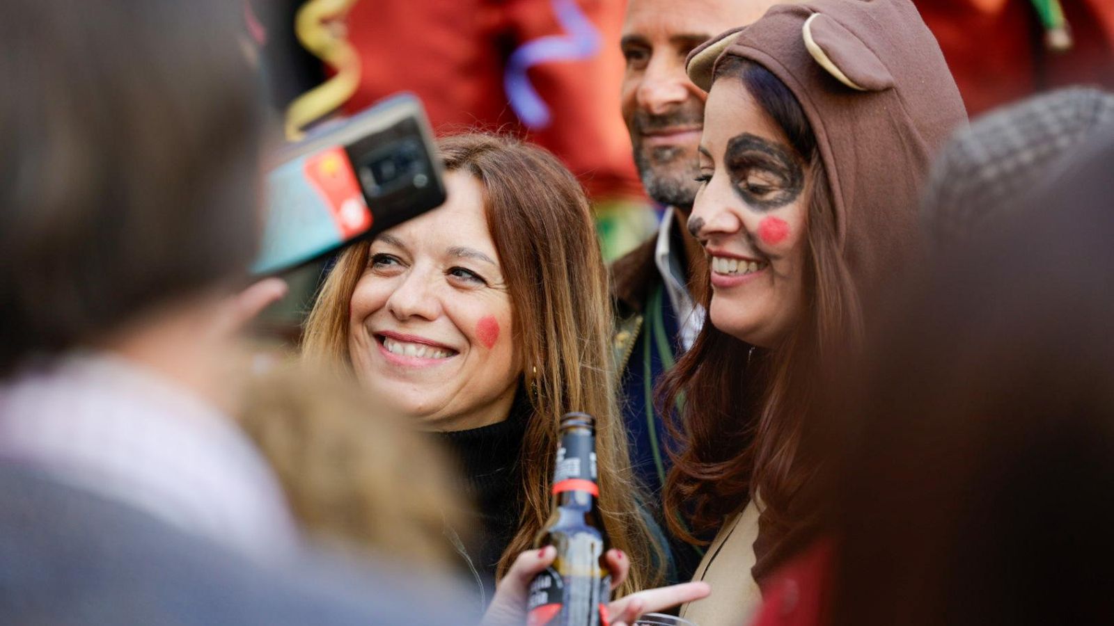 Las mejores imágenes del primer domingo de Carnaval de Cádiz