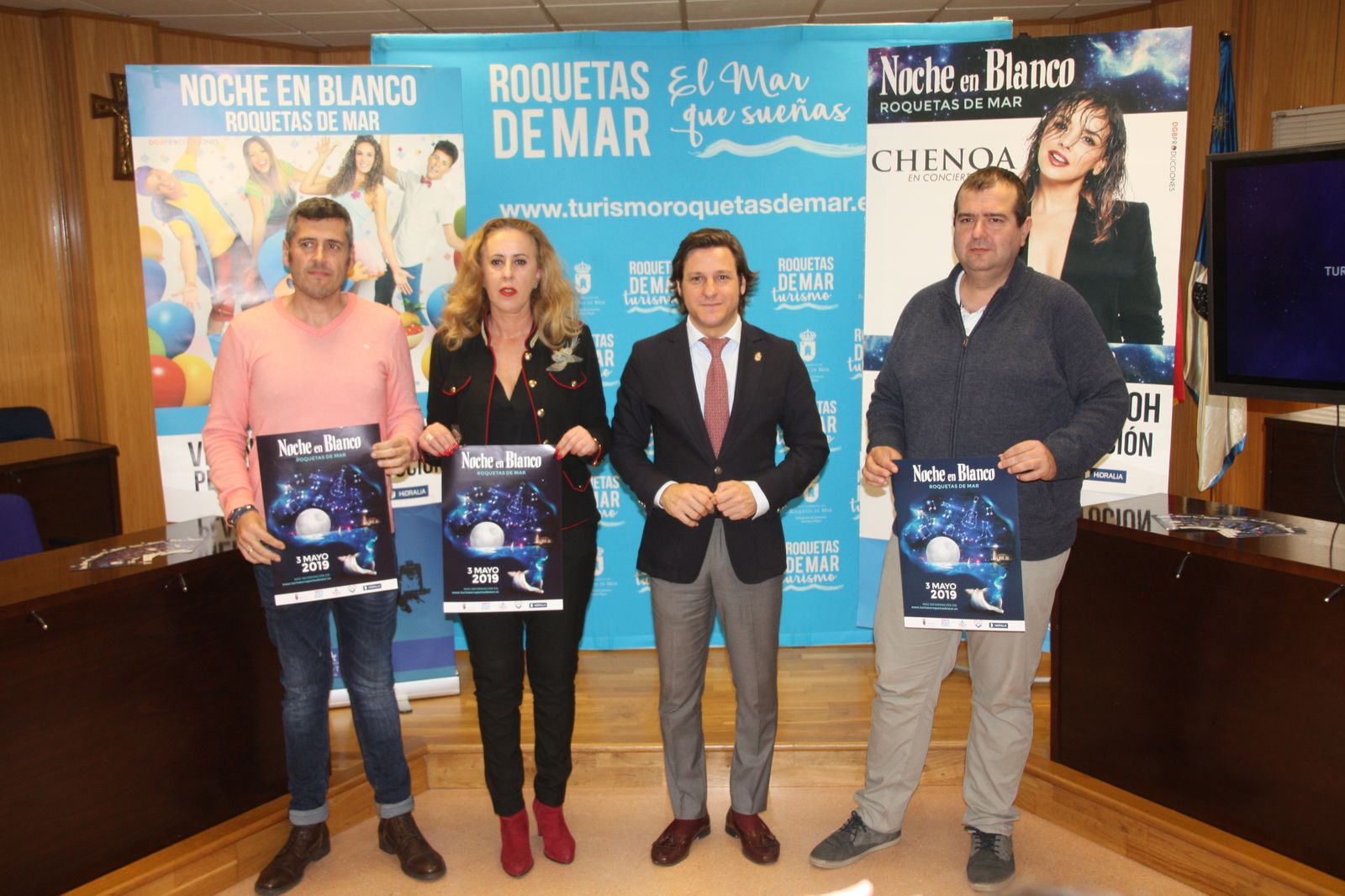 Responsables de las asociaciones de comerciantes ACER y ACEUR, junto al edil Luis Miguel Carmona.