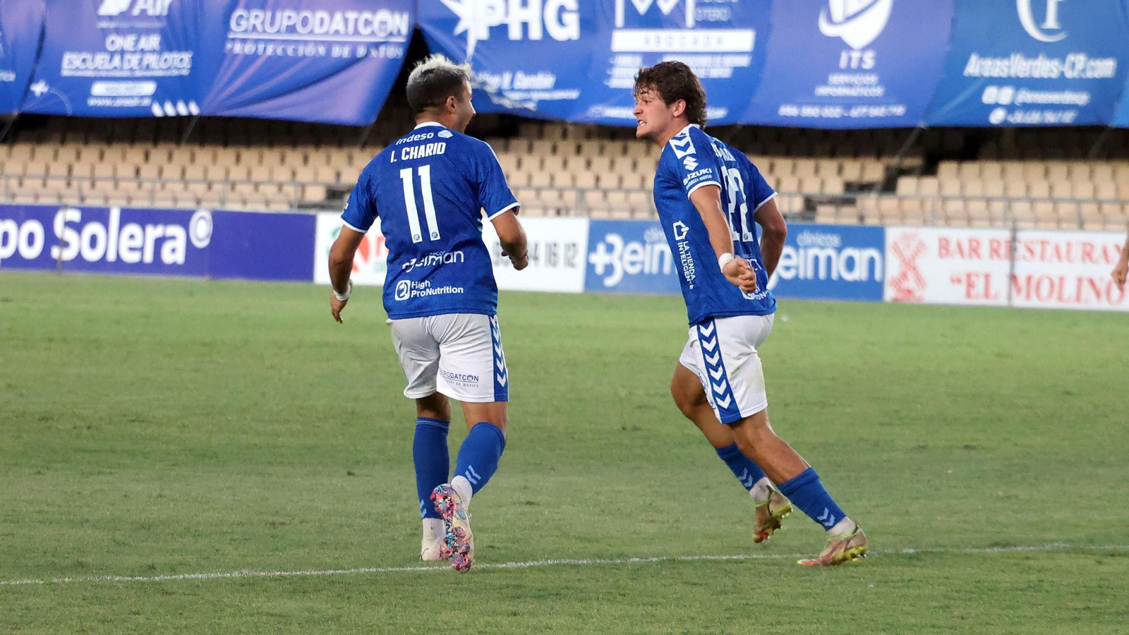 Imágenes del partido entre Xerez DFC y Juventud Torremolinos en Chapín
