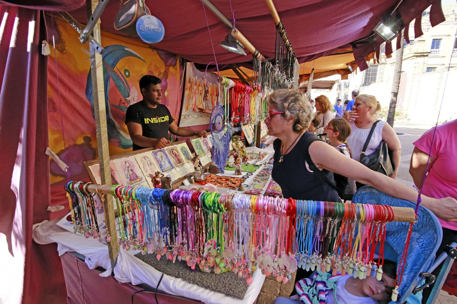 Imágenes del mercado medieval en la Alameda Vieja de Jerez