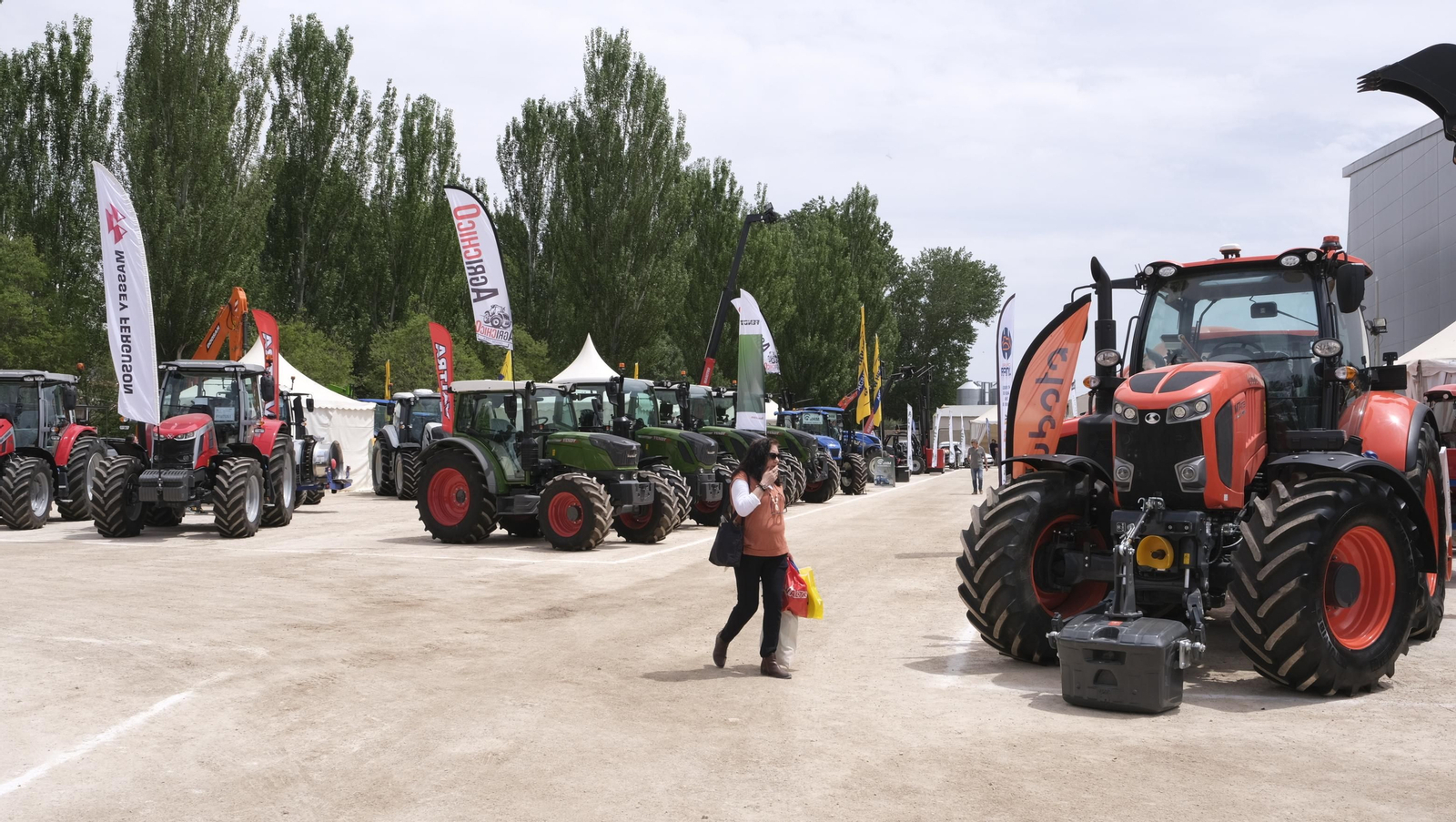 Imágenes de la Terracultura Chirivel 2023, feria de agricultura y maquinaria