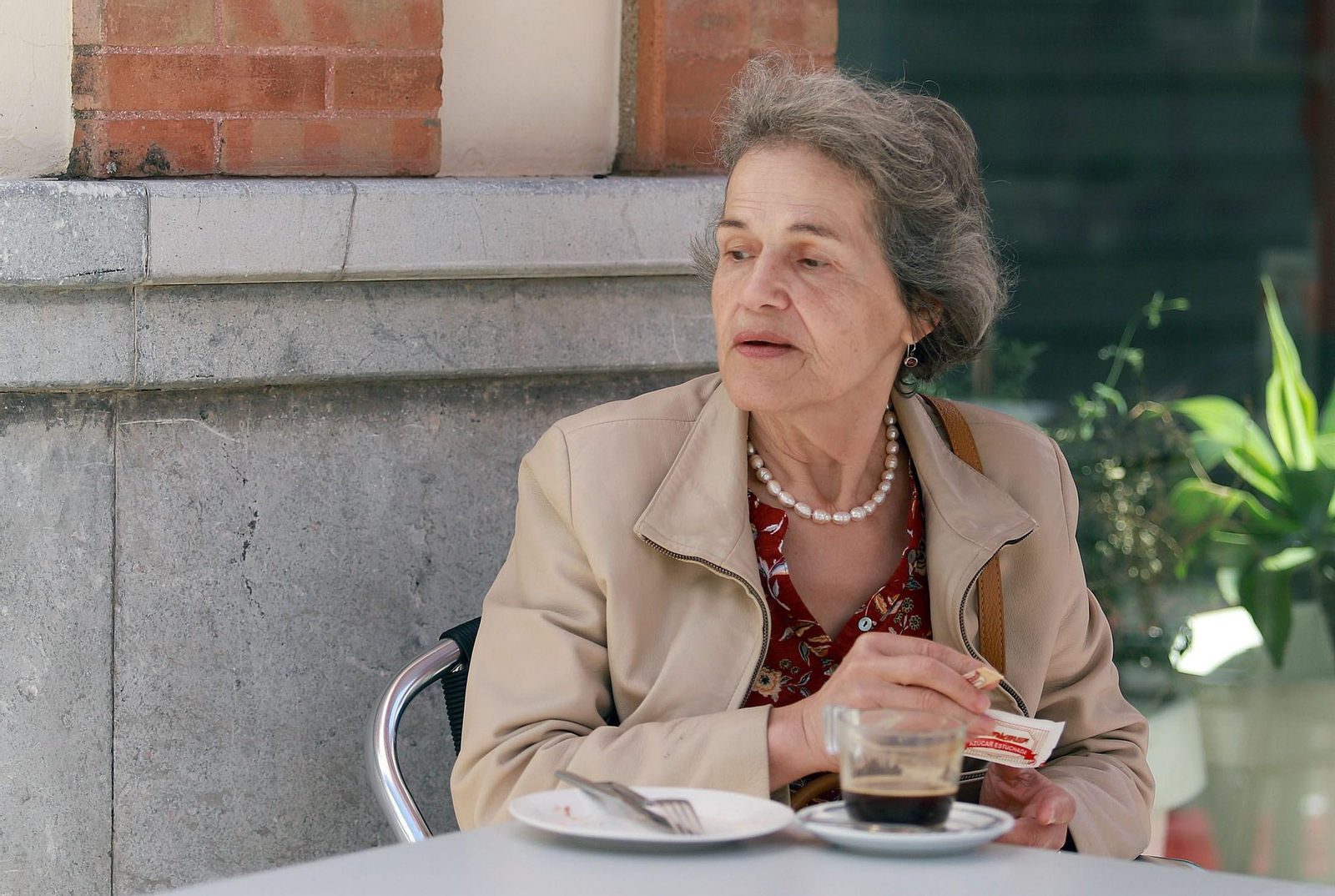 Imágenes de la desescalada en Huelva, primeras horas de la jornada de la fase uno en las calles de la ciudad.