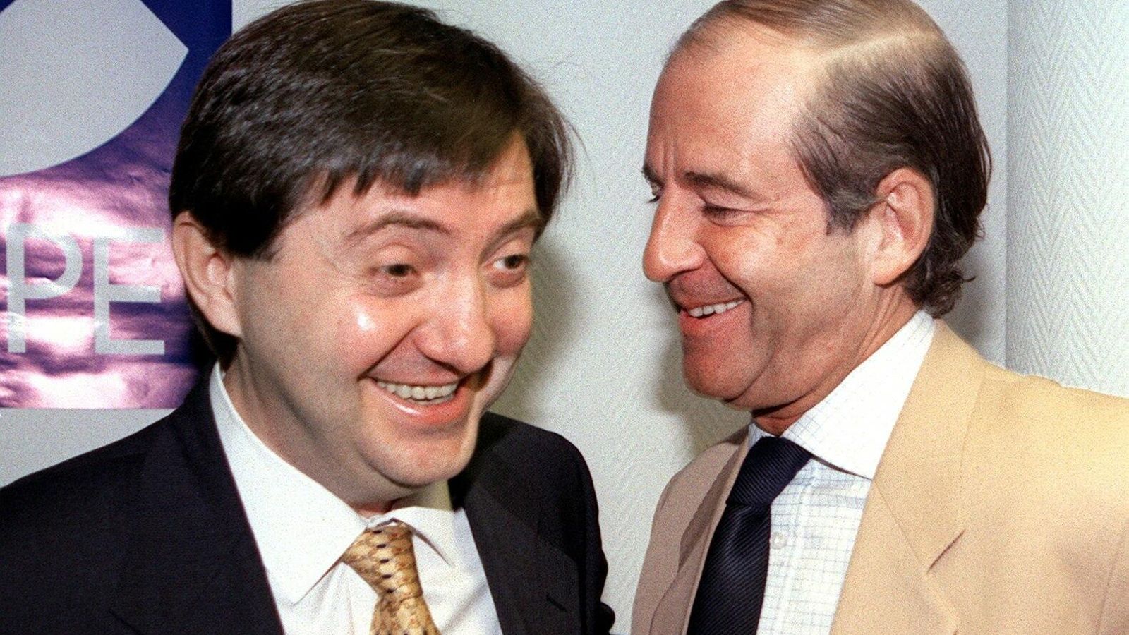 Federico Jiménez Losantos y José María García en el año 2000 poco antes de que éste fuera fichado por Telefónica