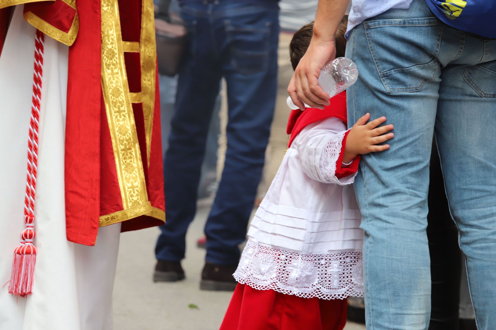 Imágenes del recorrido de la Borriquita  por las calles de Huelva