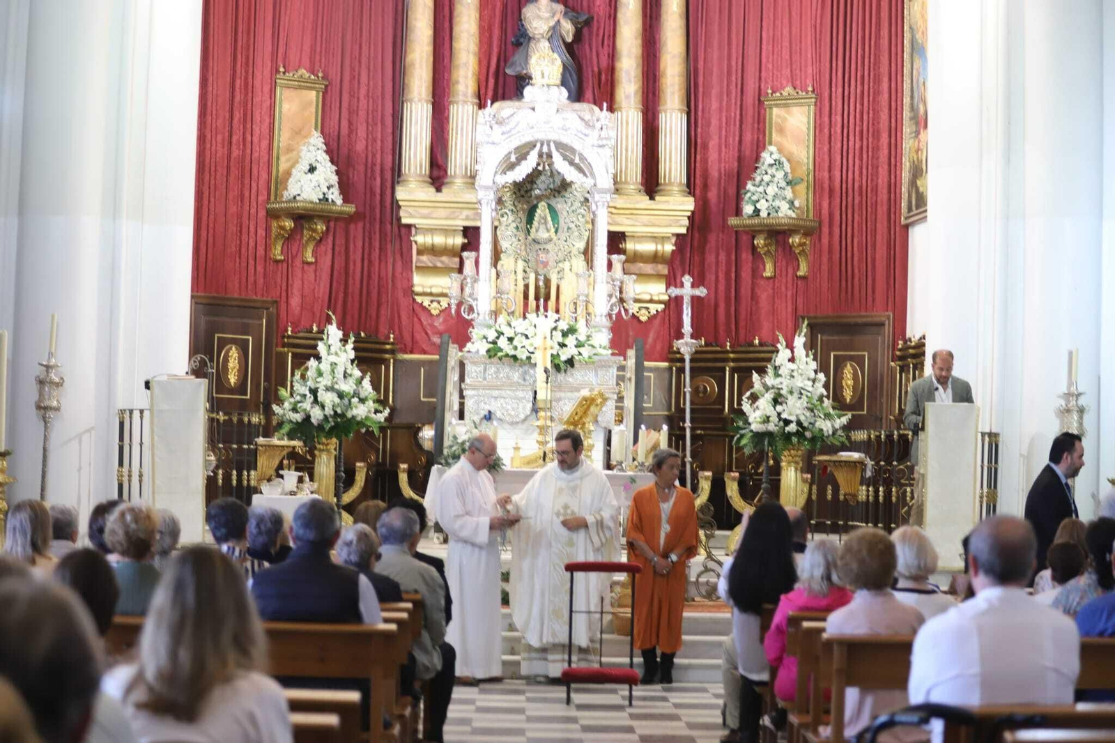 El Rosario de la Aurora de la Hermandad de Huelva, en imágenes