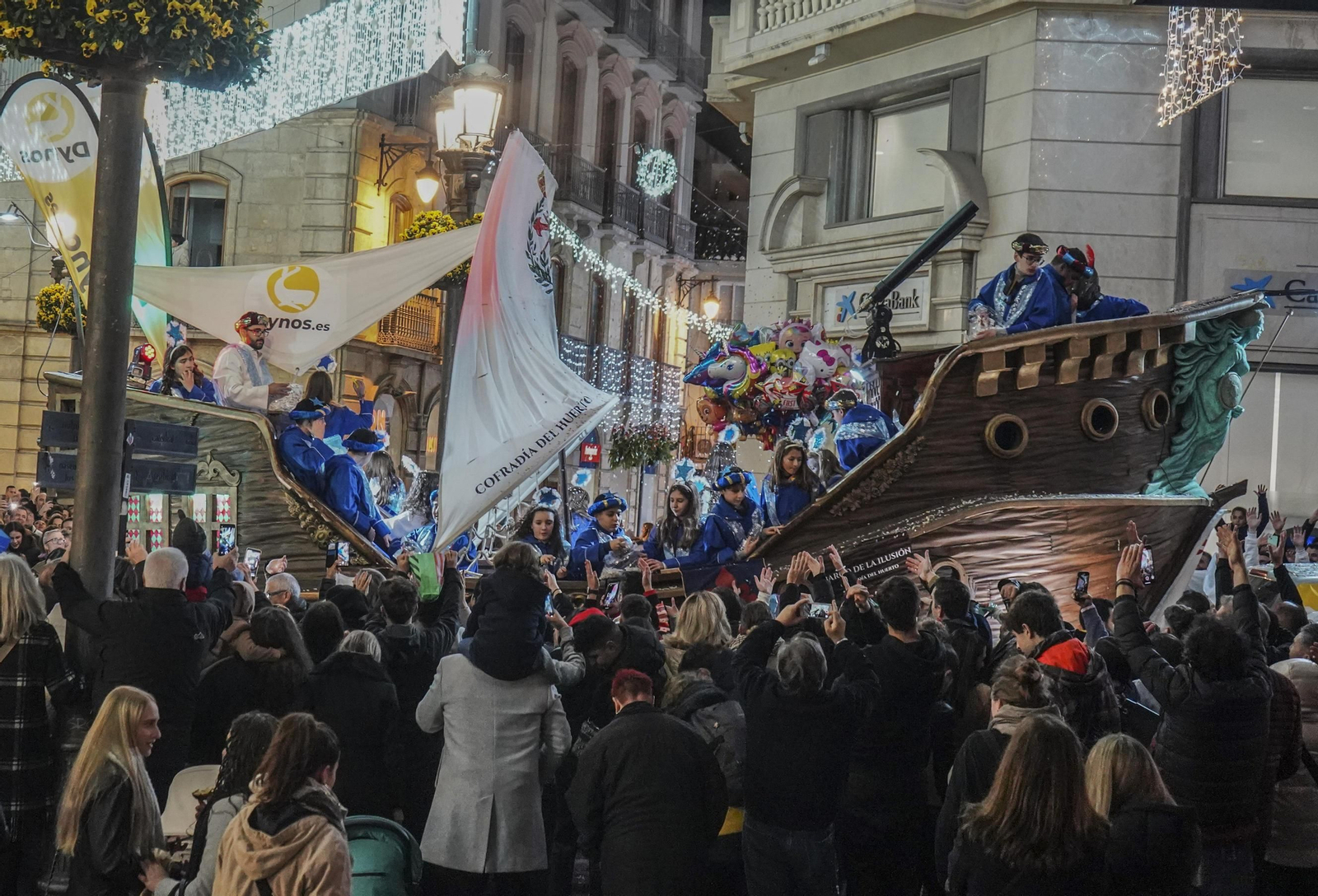 La cabalgata de los Reyes Magos de Granada, en imágenes