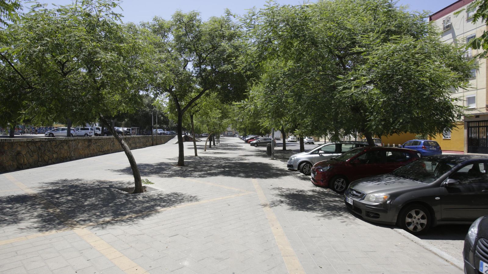 Otra vista de la plaza Doctor Andreu Urra y entorno.