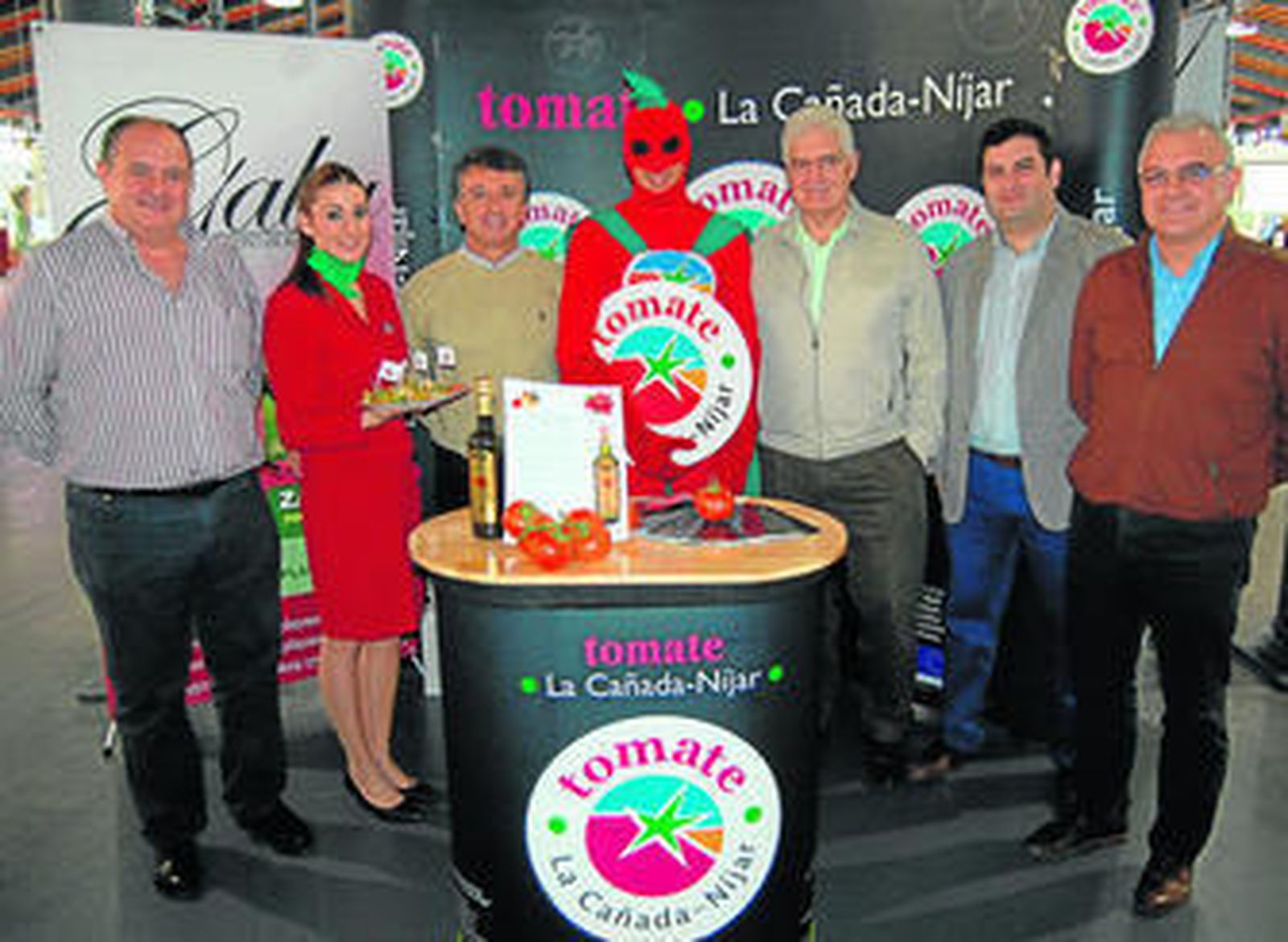 En noviembre, el Mercado Central de Almería acogió unas jornadas de promoción y degustación del tomate con indicación protegida.