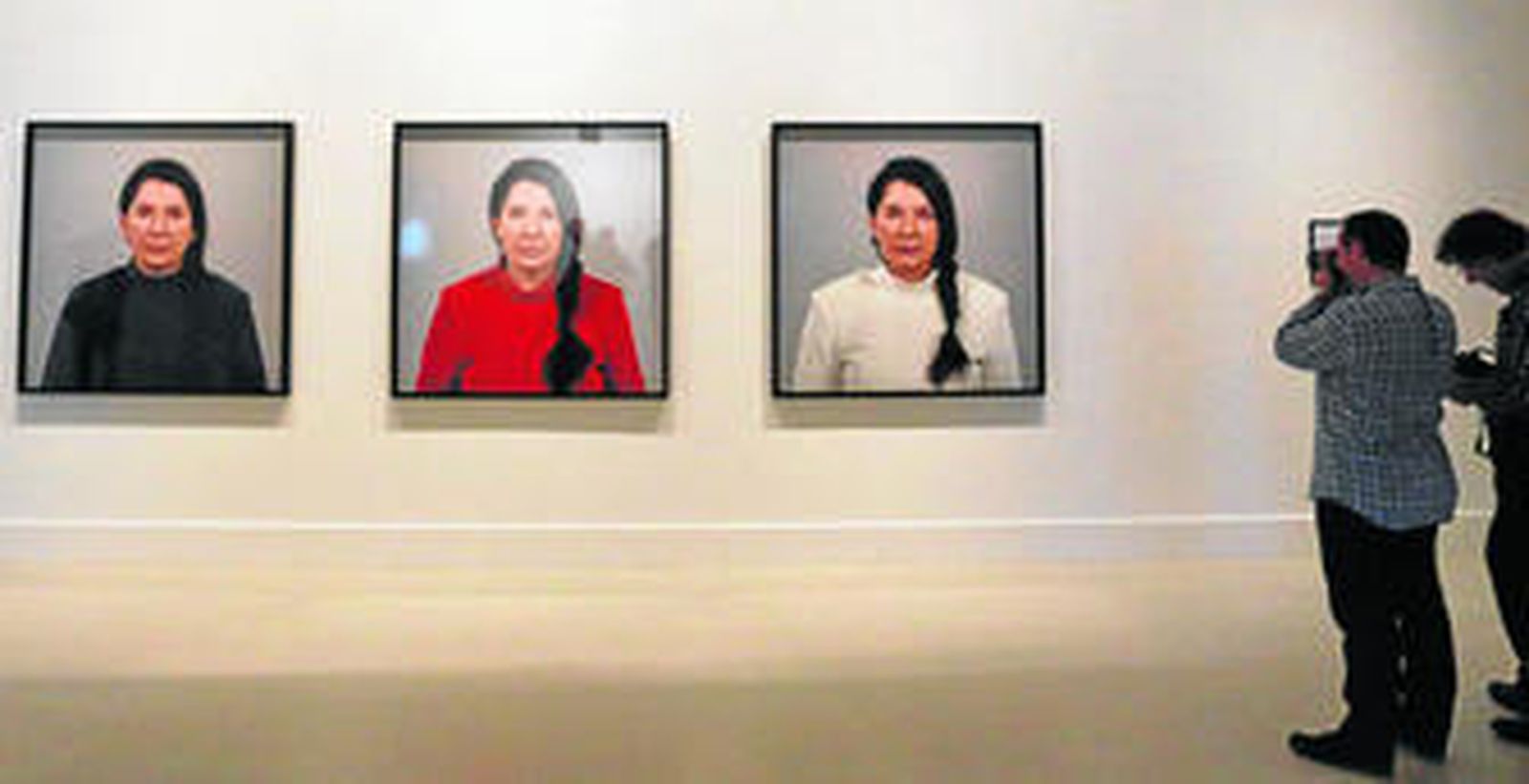 Tres fotografías de la serie 'The artist is present', en la exposición ya clausurada en el CAC Málaga.