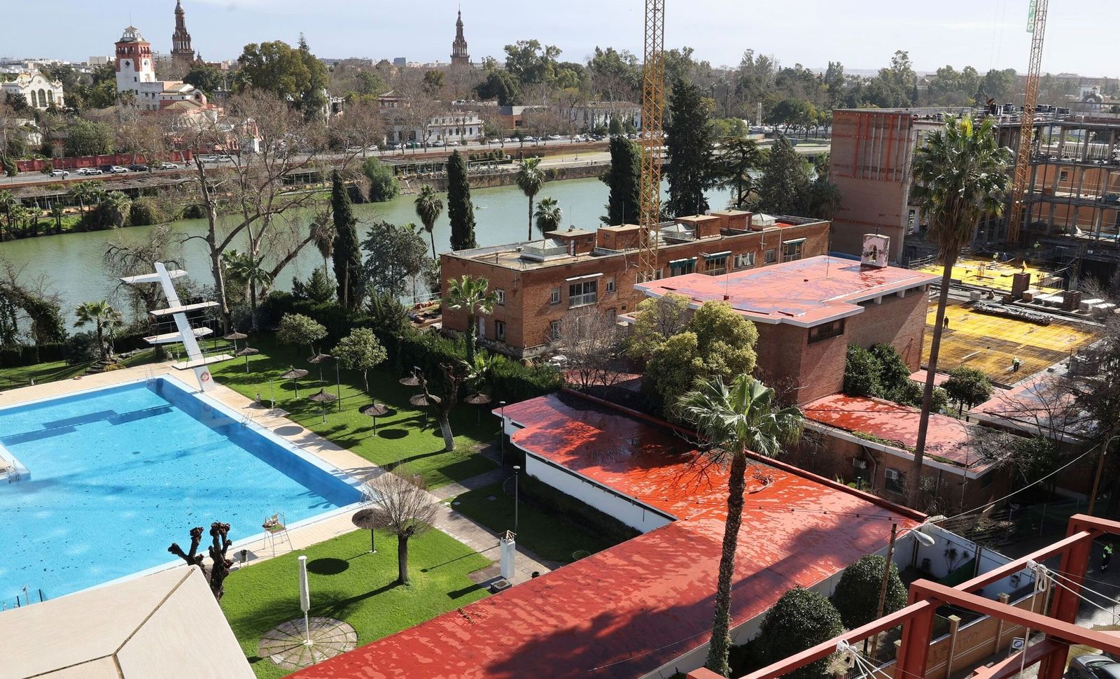 Vista áerea de la zona del club que colinda con Vera Sevilla.